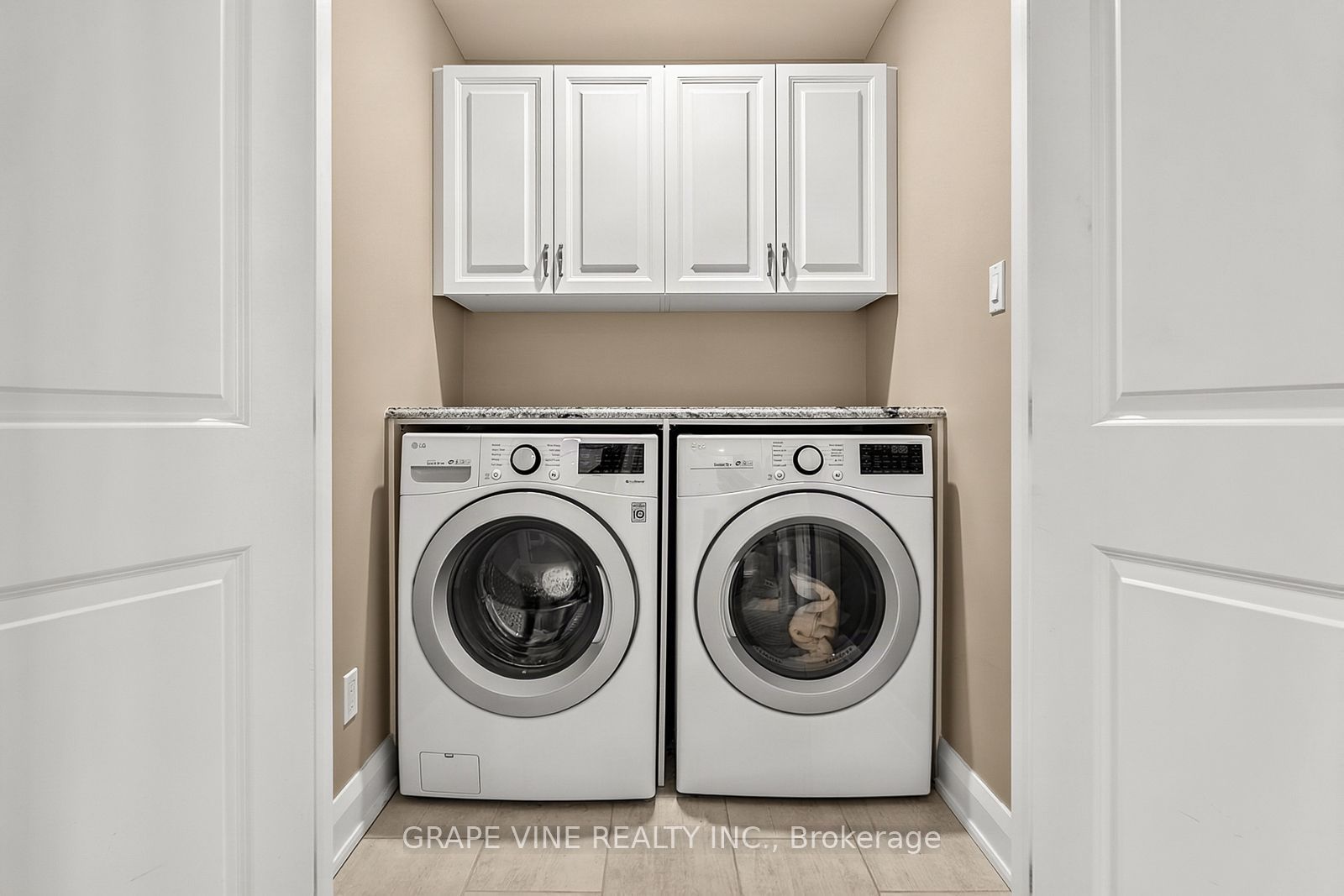 96 Porter Street Property Photo 32