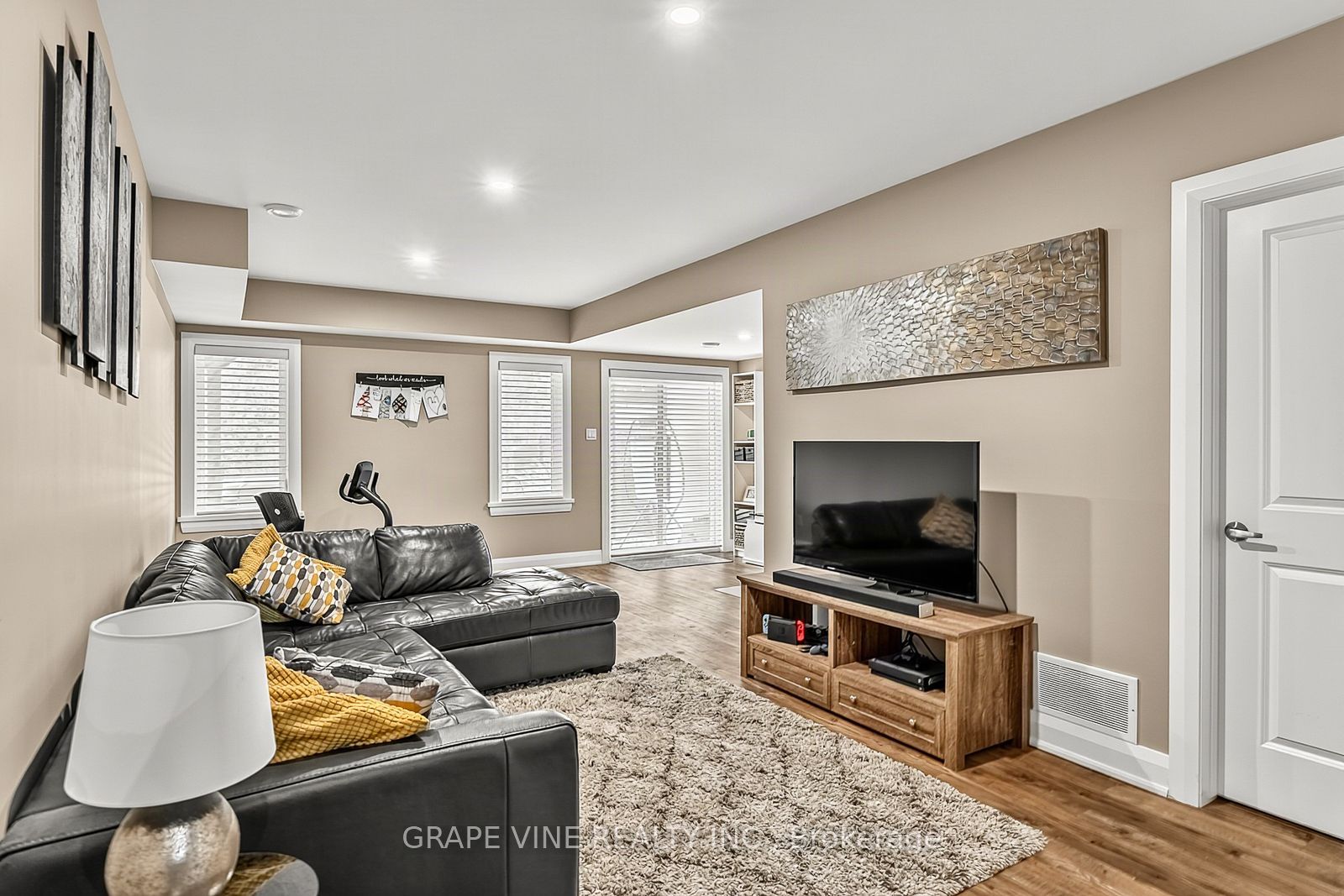 96 Porter Street Property Photo 33