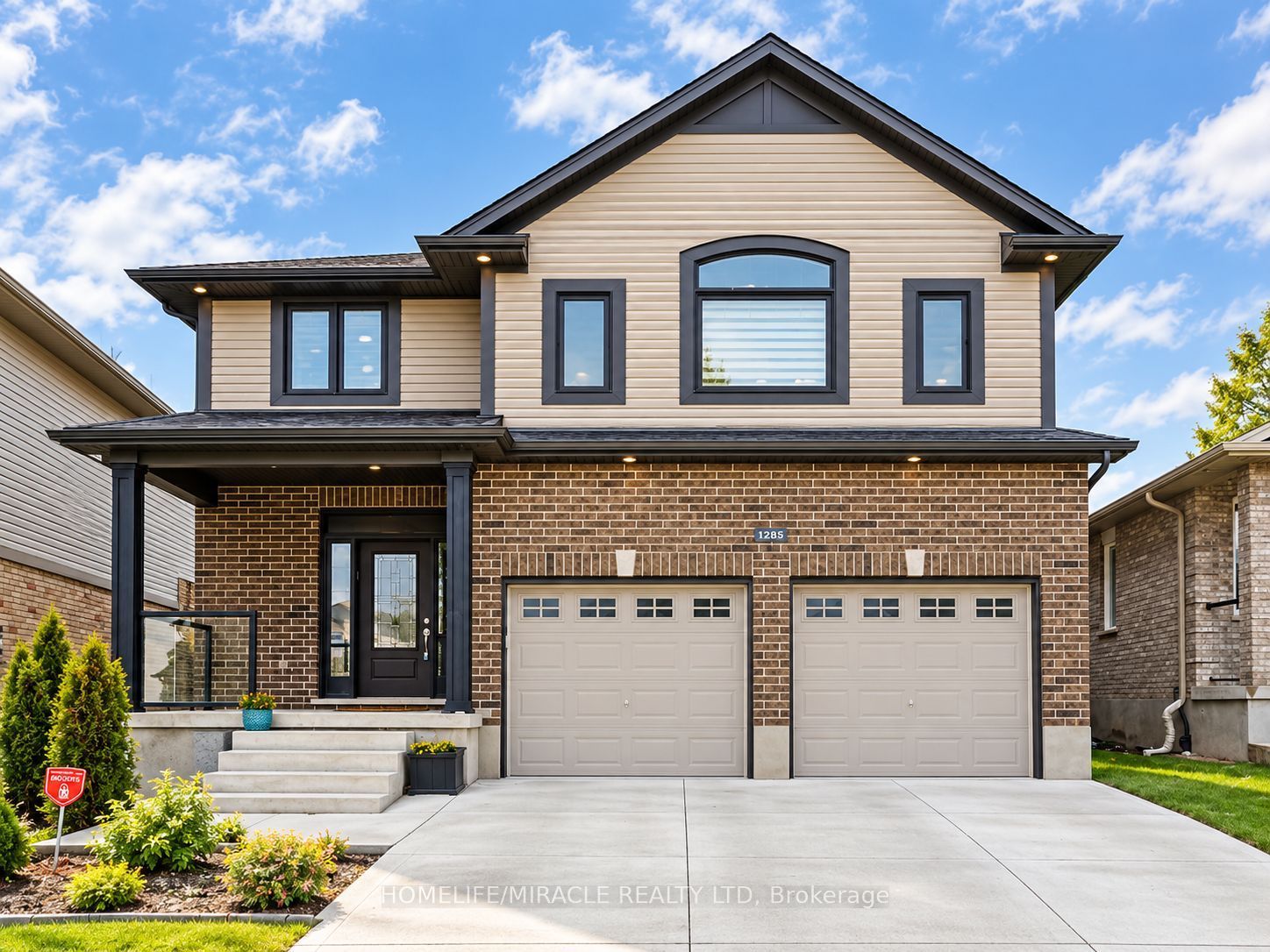 1285 Whetherfield Street Property Photo 2
