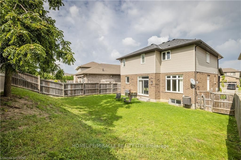 1285 Whetherfield Street Property Photo 13