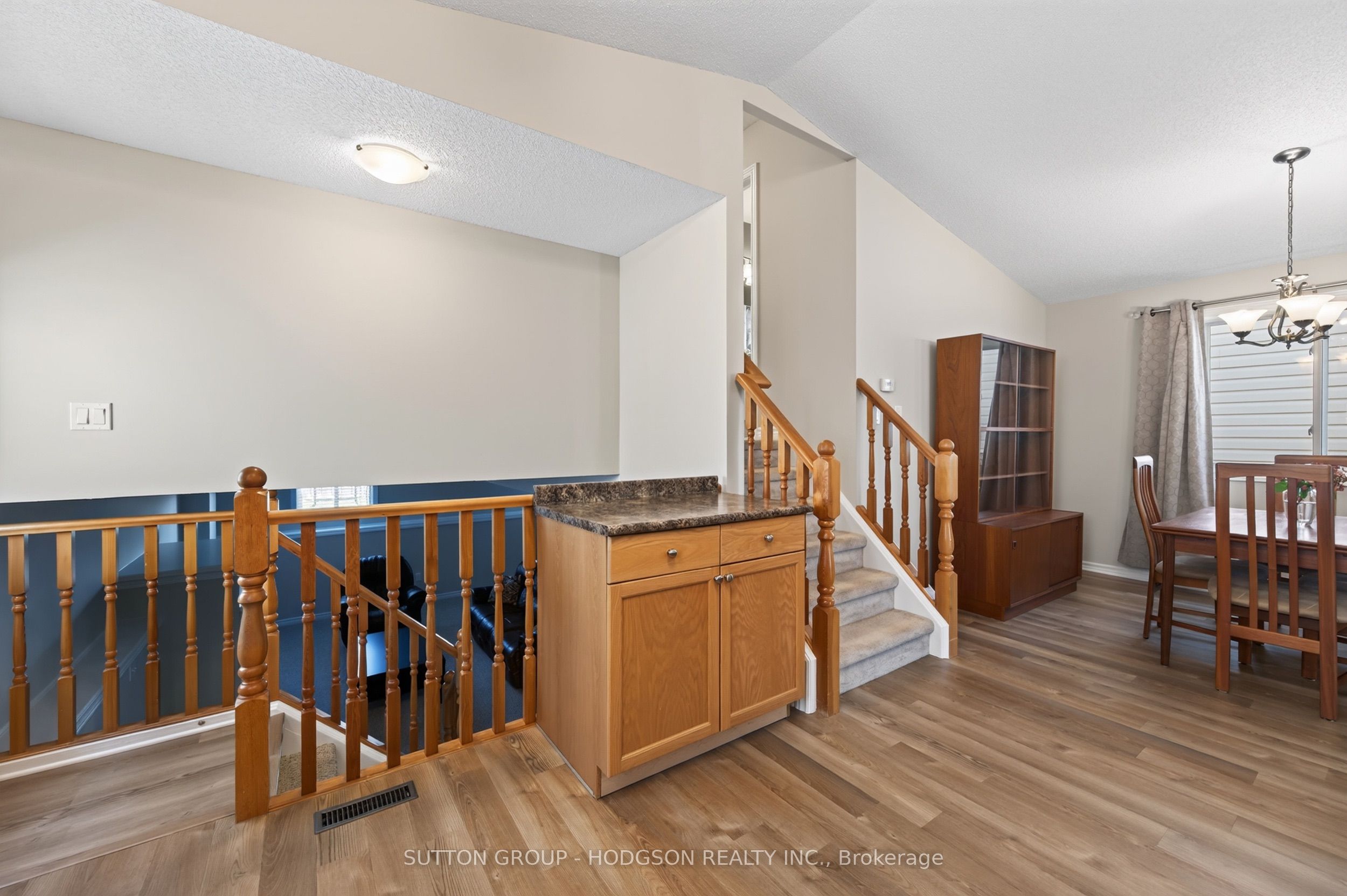 912 Blythwood Road Property Photo 7