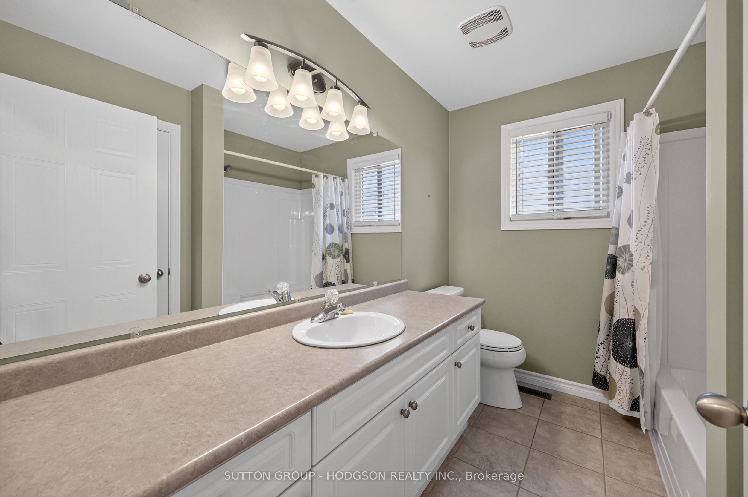 912 Blythwood Road Property Photo 13
