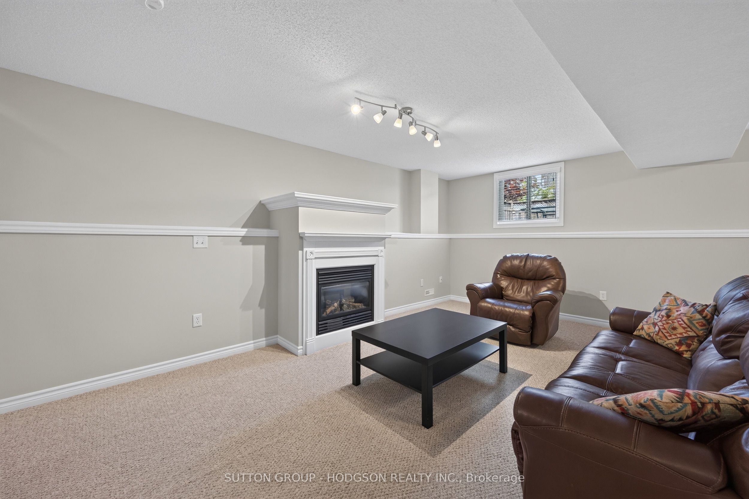 912 Blythwood Road Property Photo 15