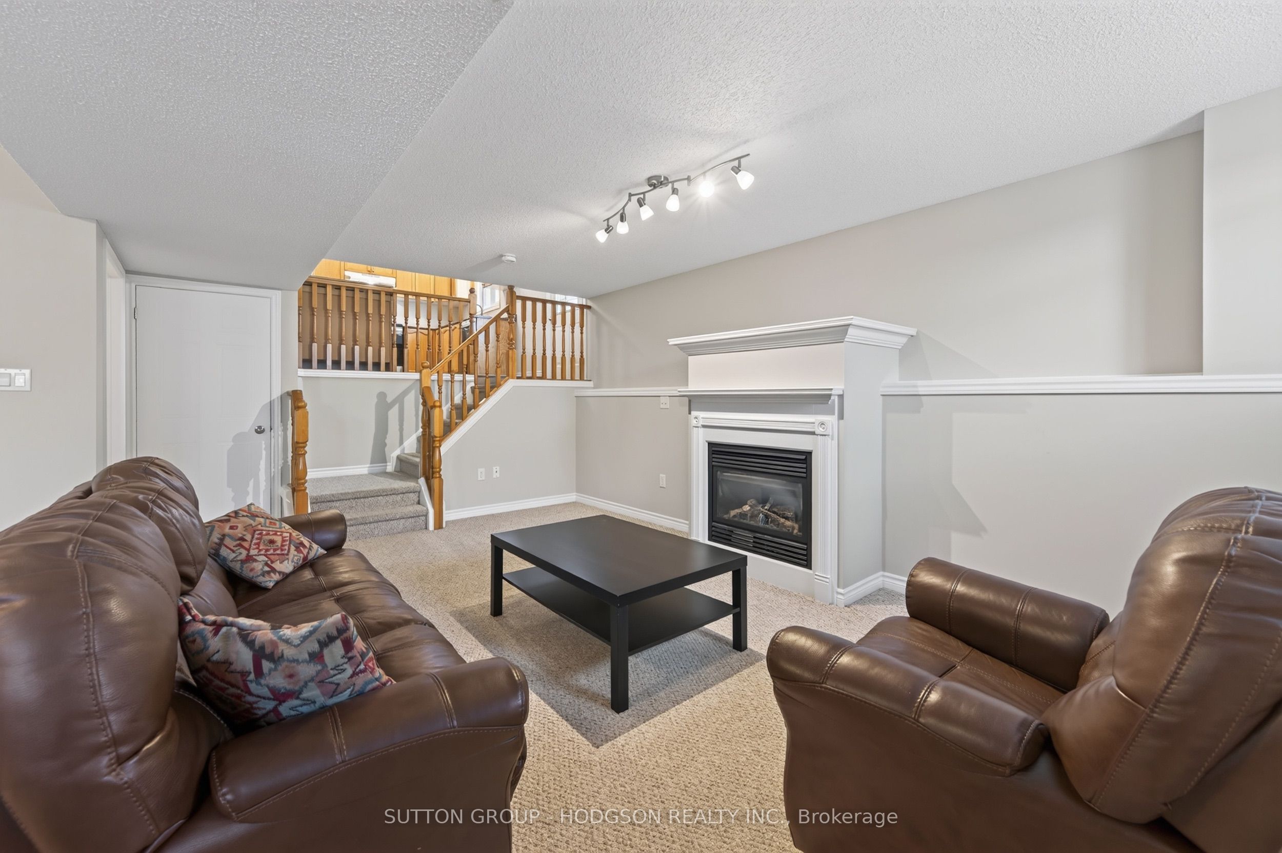 912 Blythwood Road Property Photo 16