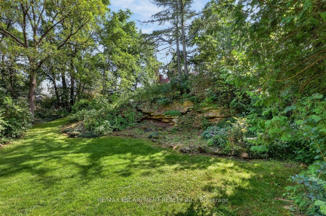 102 Ridge Road W Property Photo 5