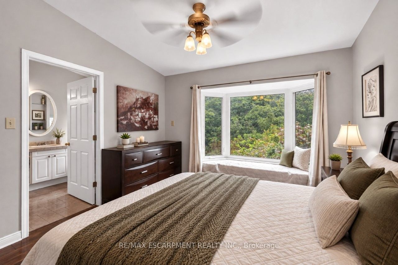 102 Ridge Road W Property Photo 18