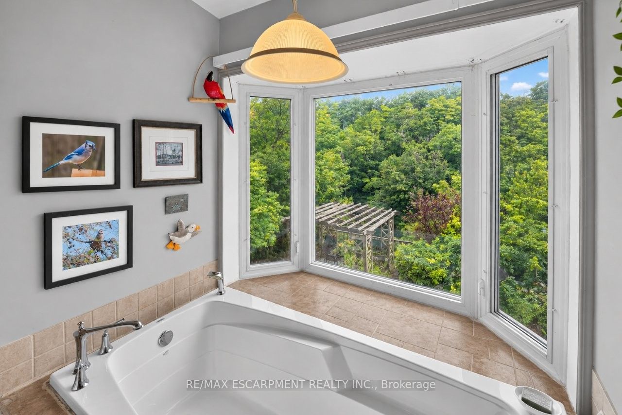 102 Ridge Road W Property Photo 20