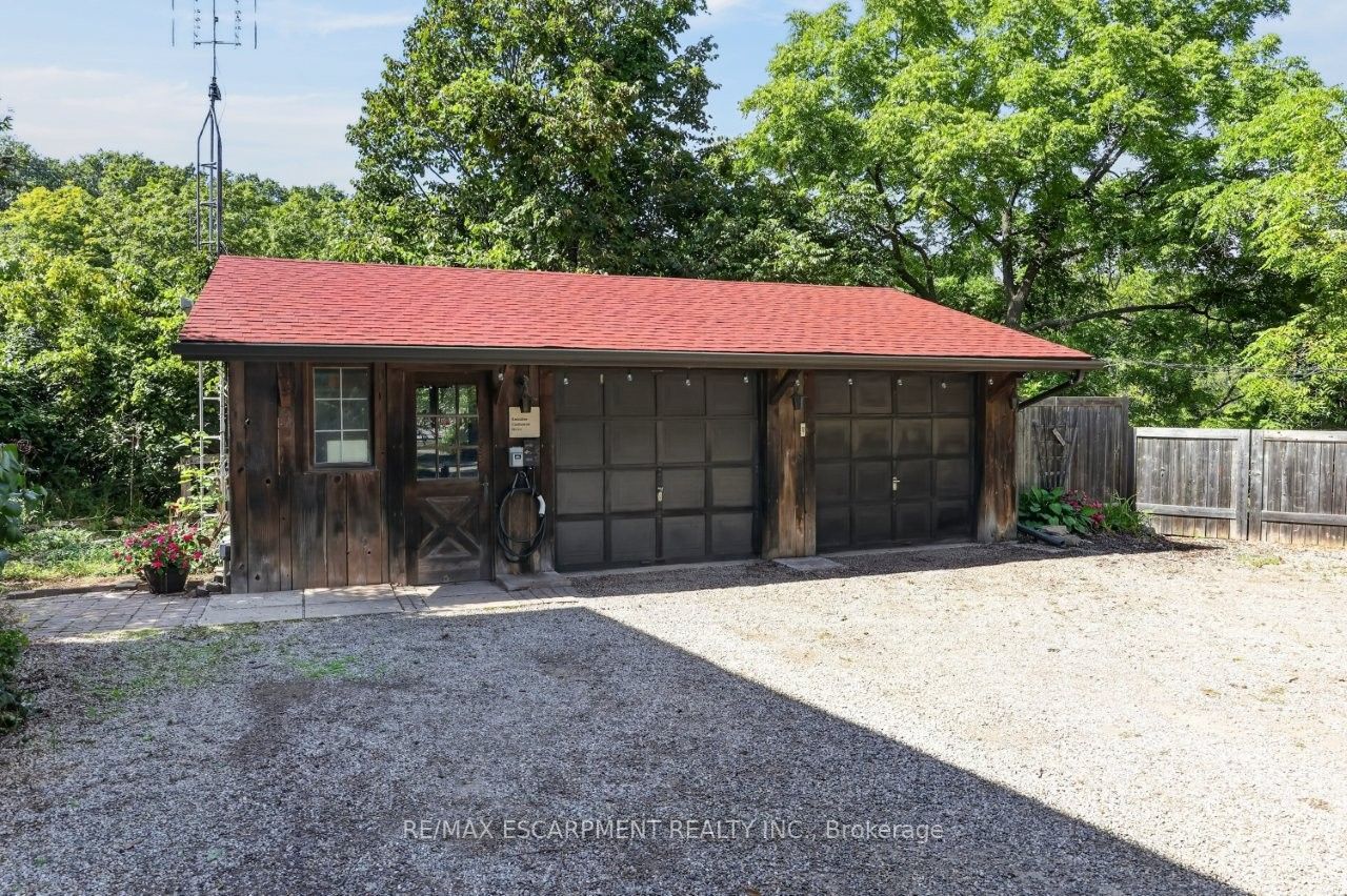 102 Ridge Road W Property Photo 26
