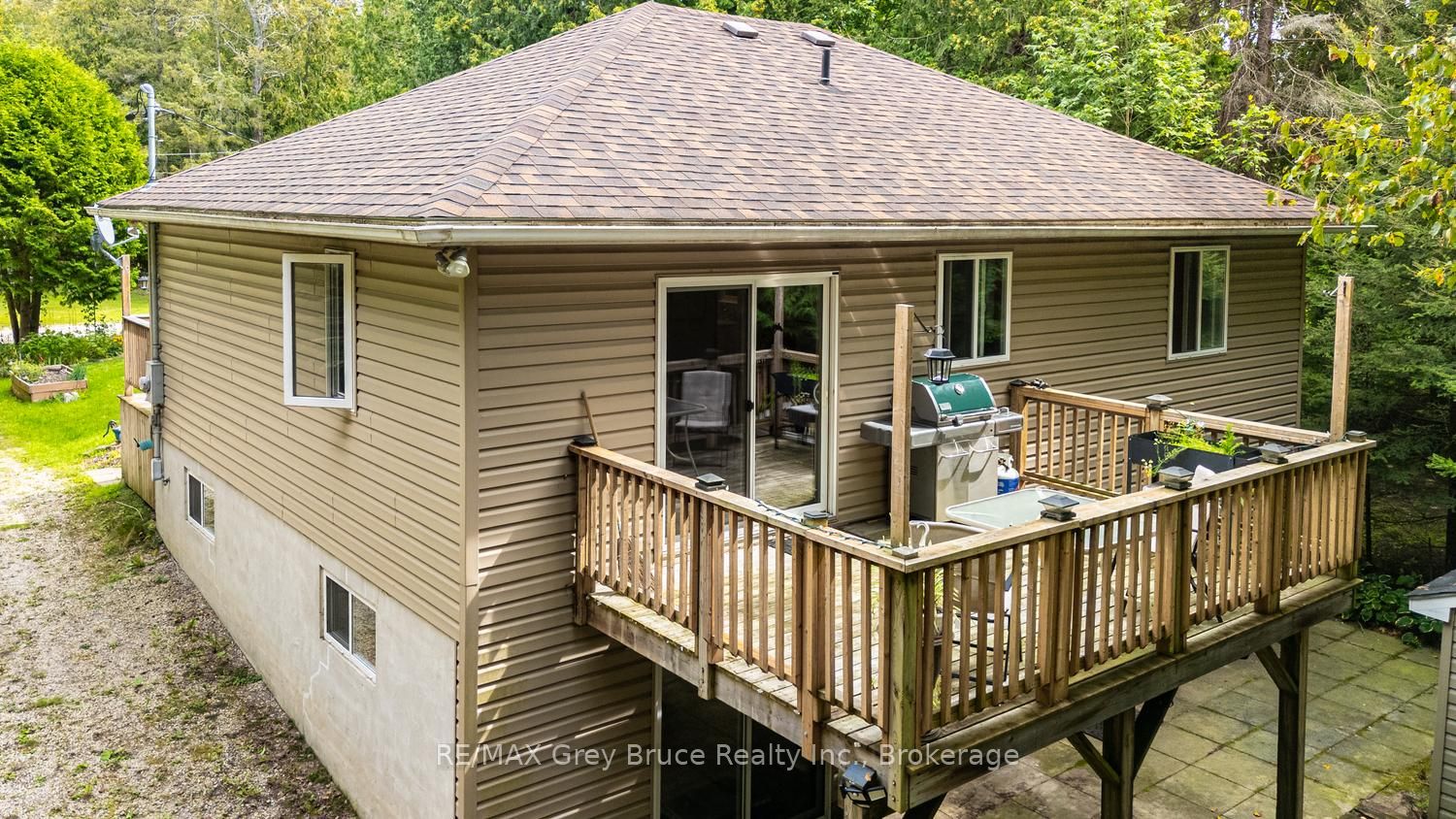 27 Woodstock Avenue Property Photo 16