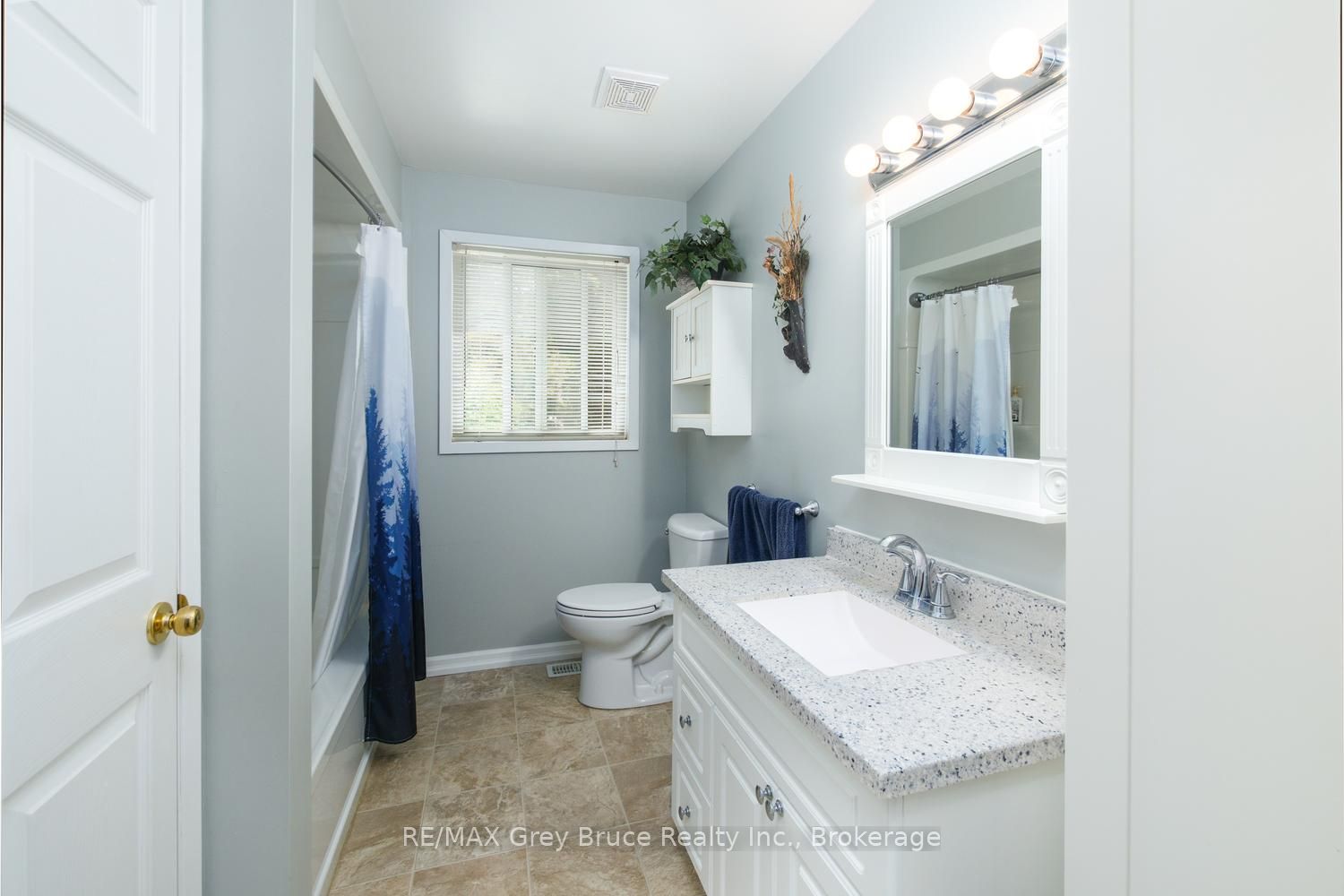 27 Woodstock Avenue Property Photo 21