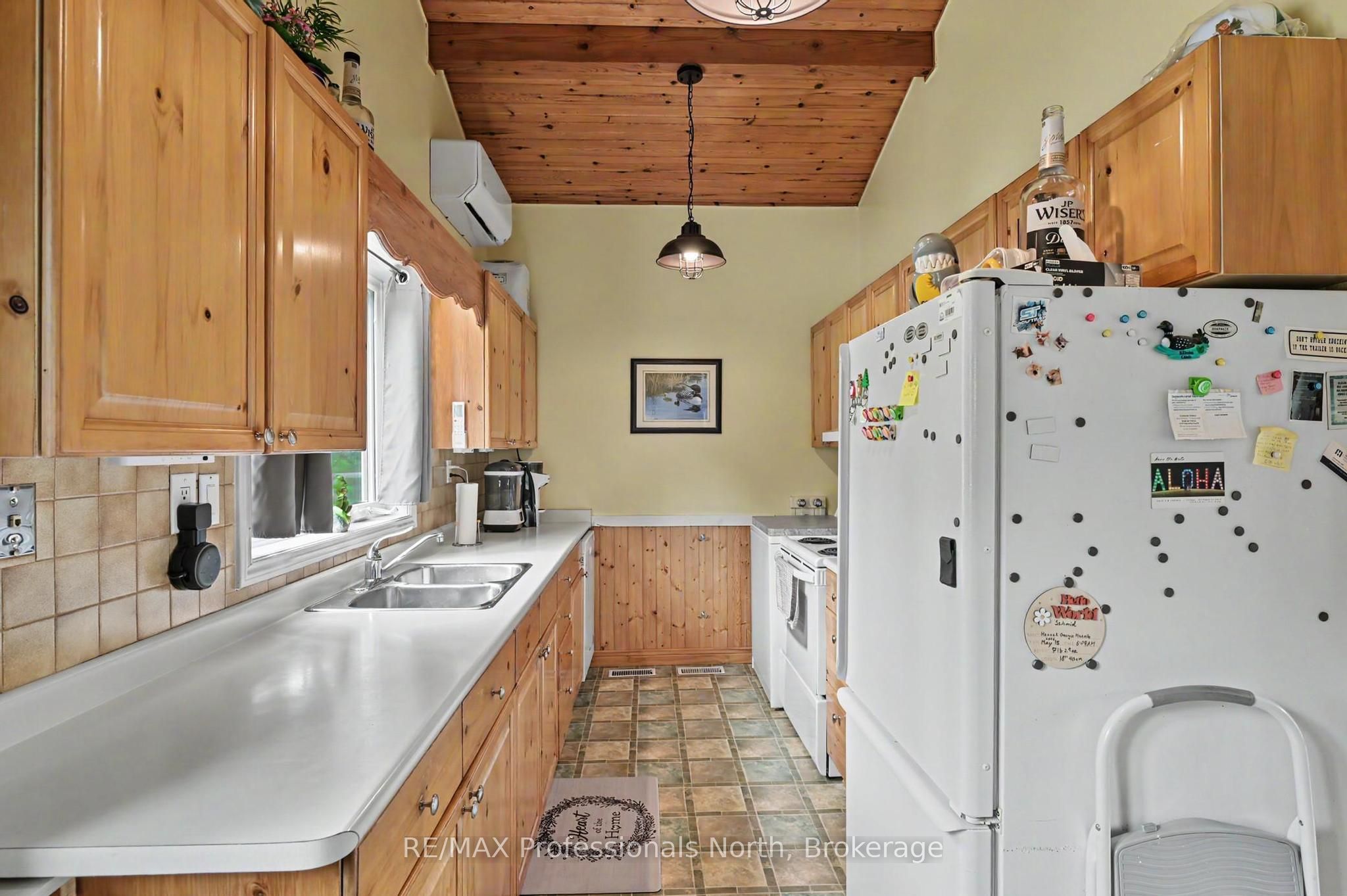 1034 Ablett Court Property Photo 7