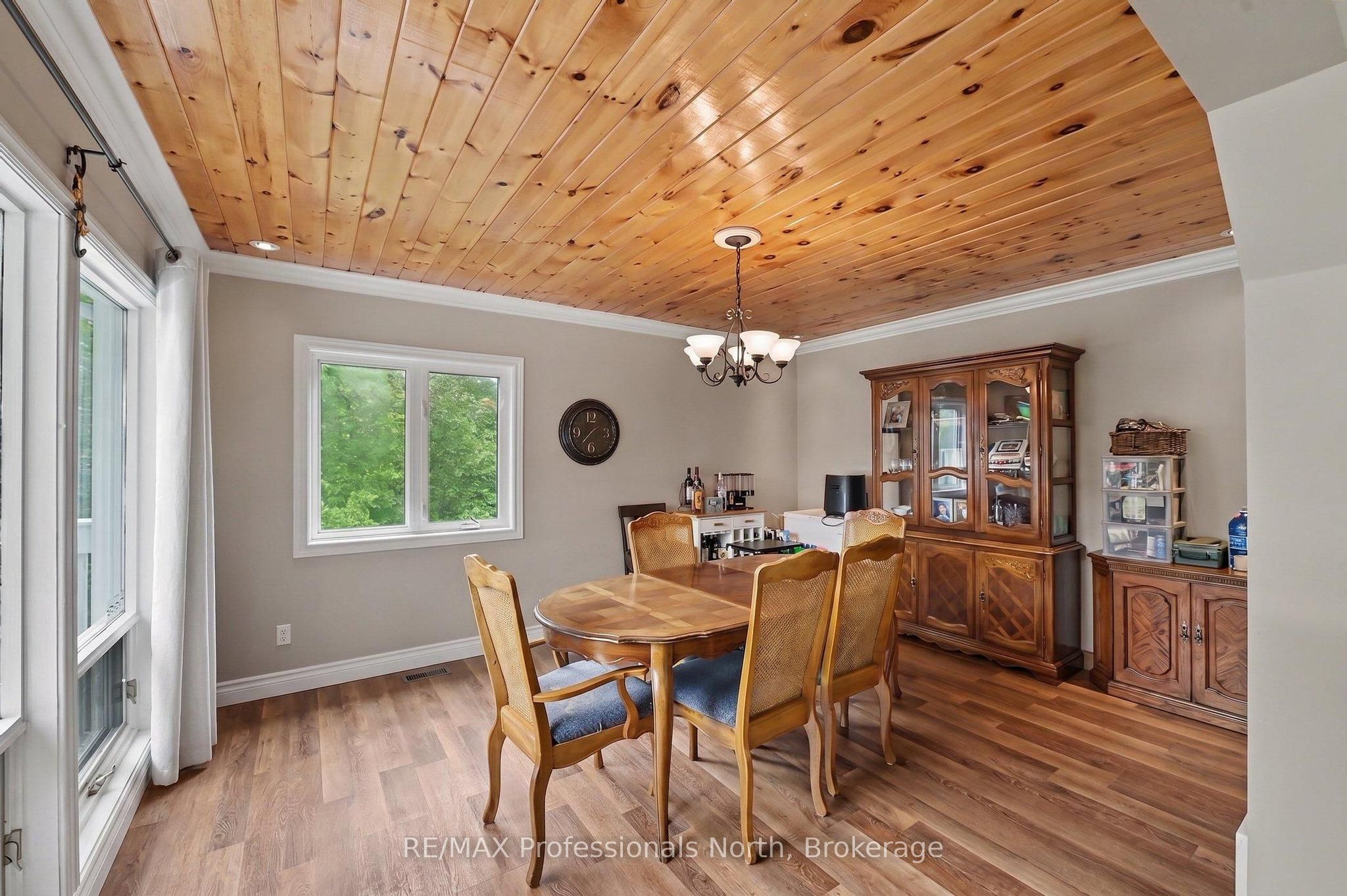 1034 Ablett Court Property Photo 9