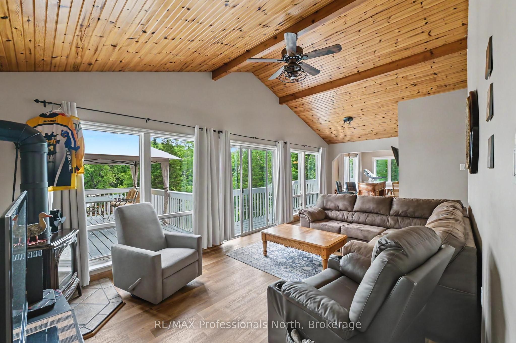 1034 Ablett Court Property Photo 10