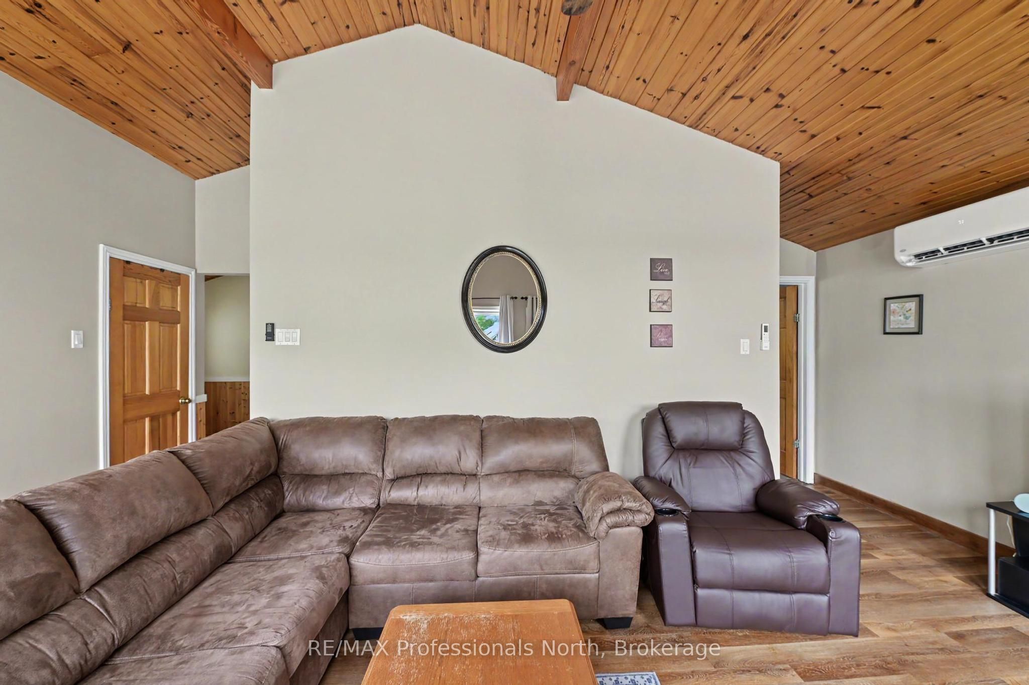 1034 Ablett Court Property Photo 12