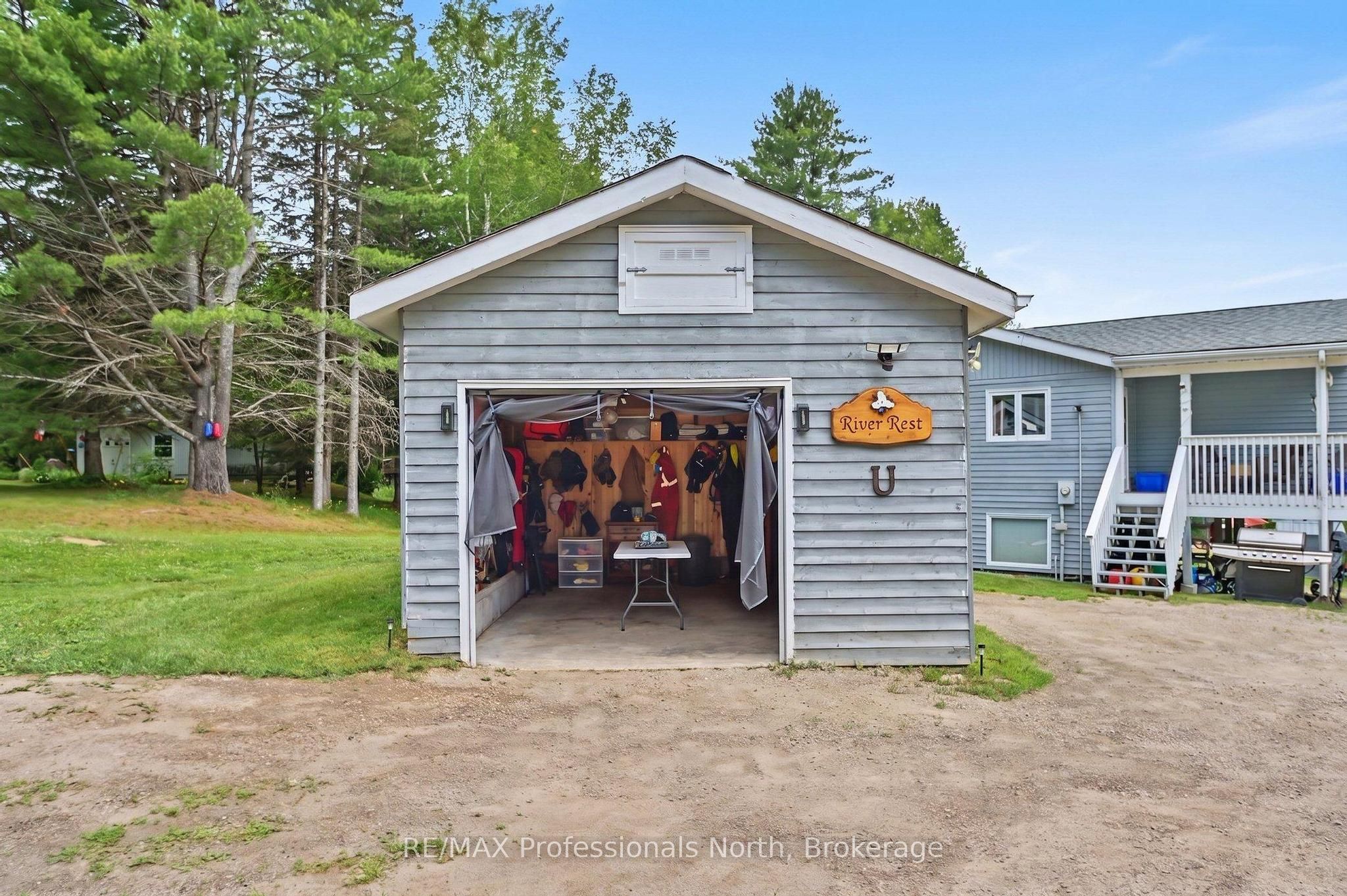 1034 Ablett Court Property Photo 24