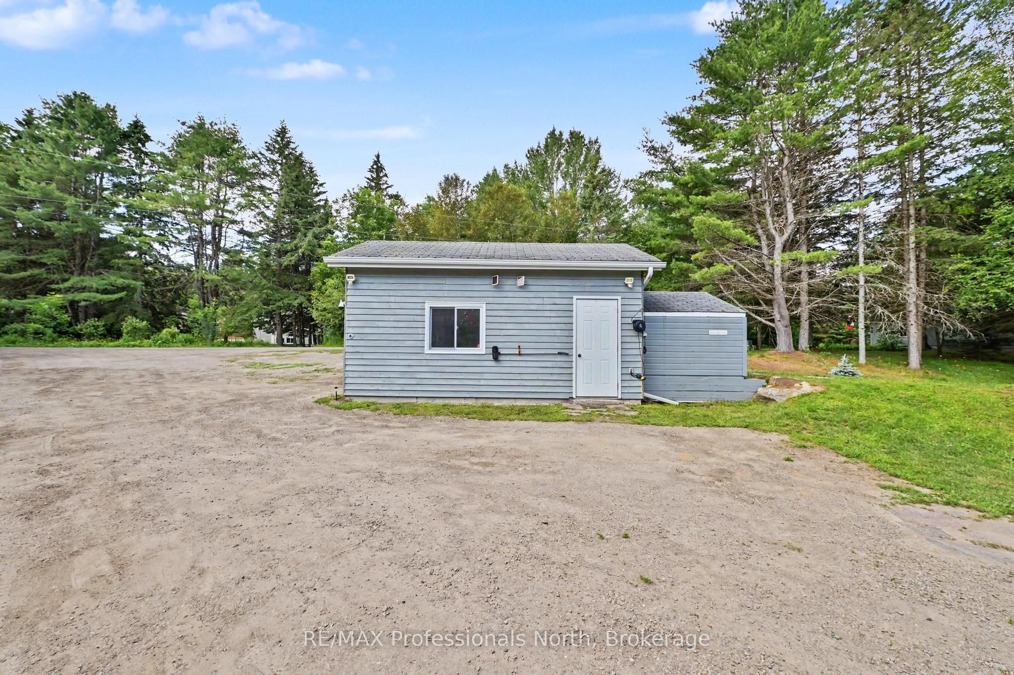 1034 Ablett Court Property Photo 27