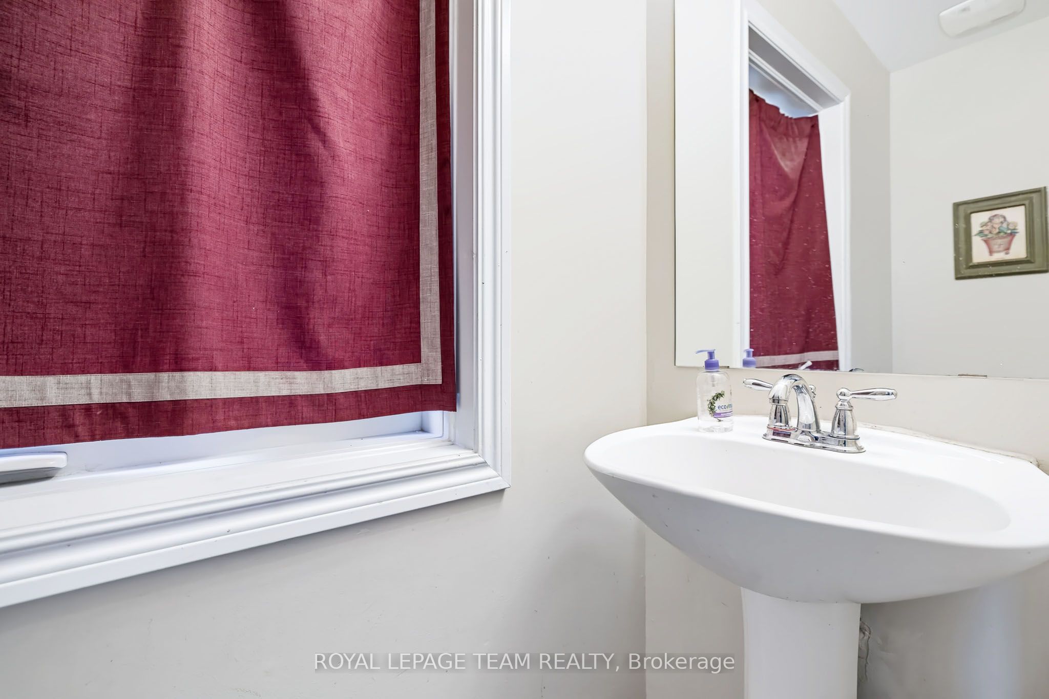 2510 Nutgrove Avenue Property Photo 4