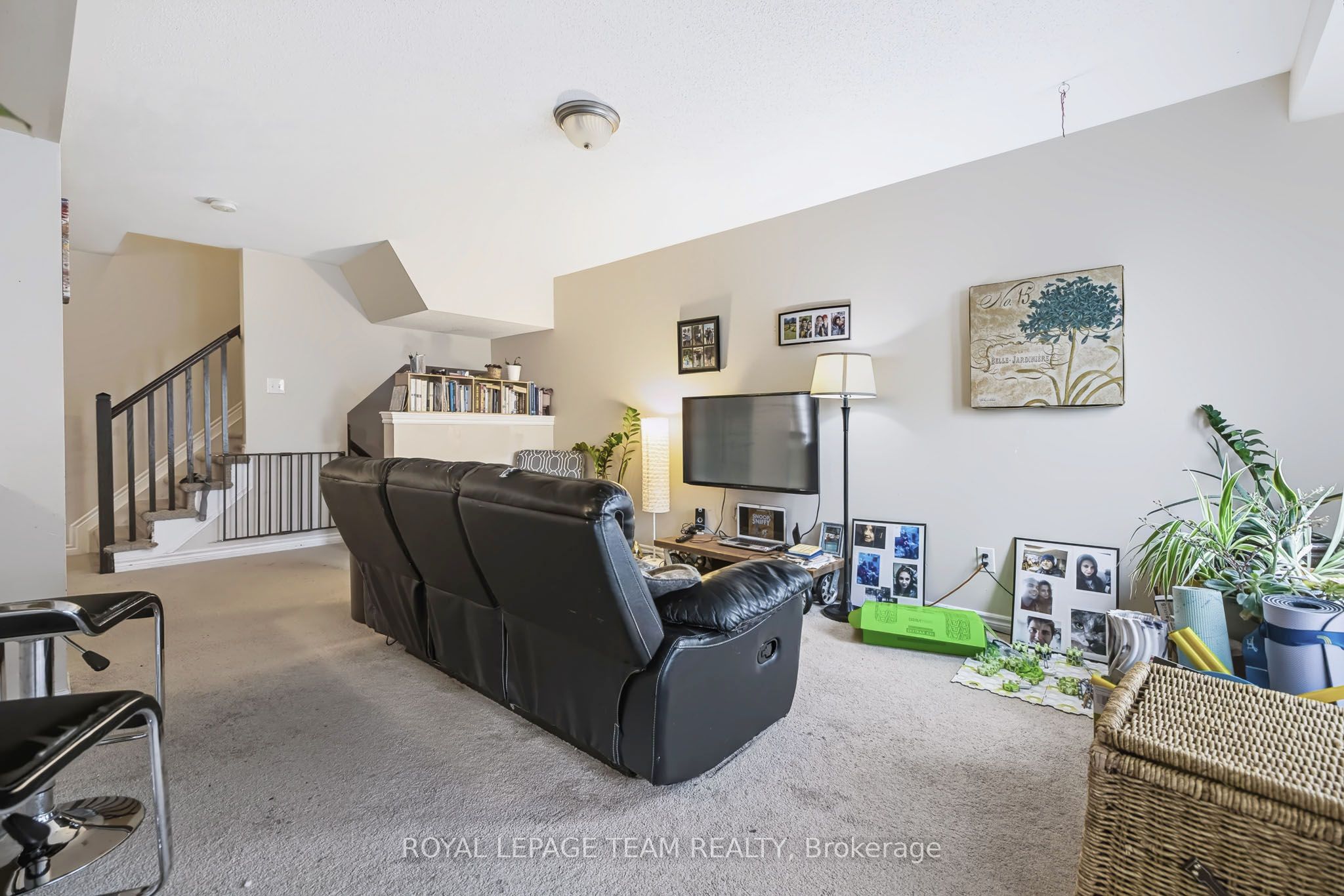 2510 Nutgrove Avenue Property Photo 7
