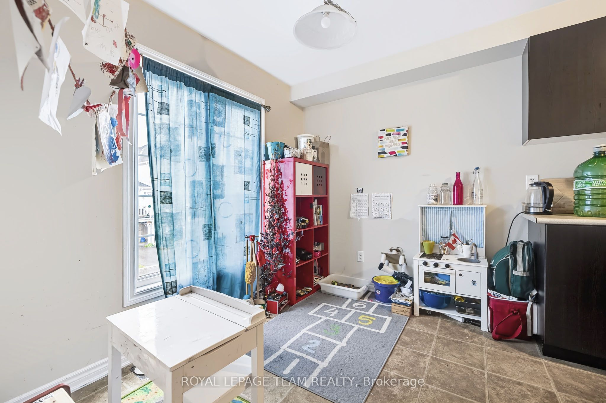 2510 Nutgrove Avenue Property Photo 8