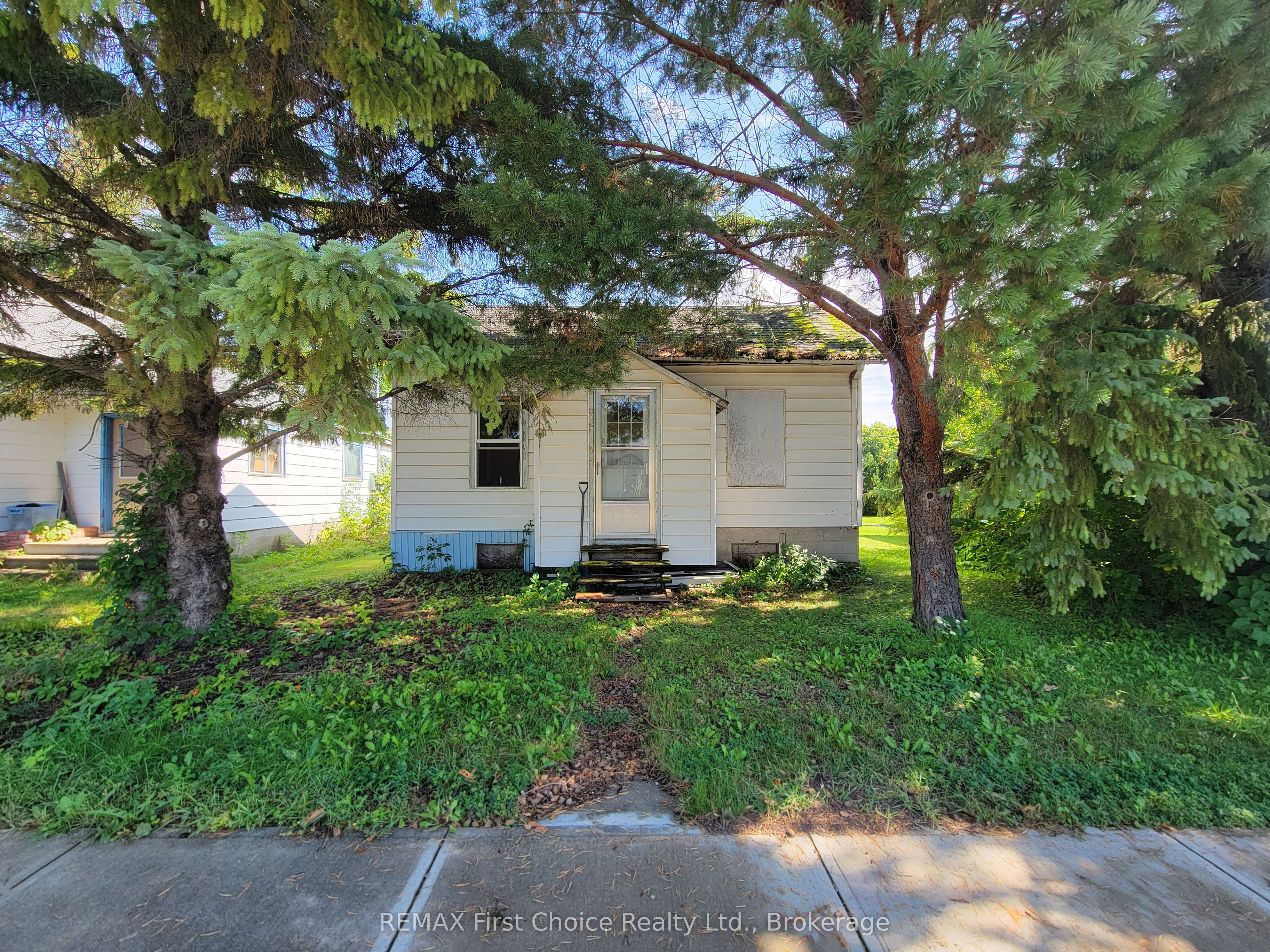 216 Sixth Street Property Photo 1