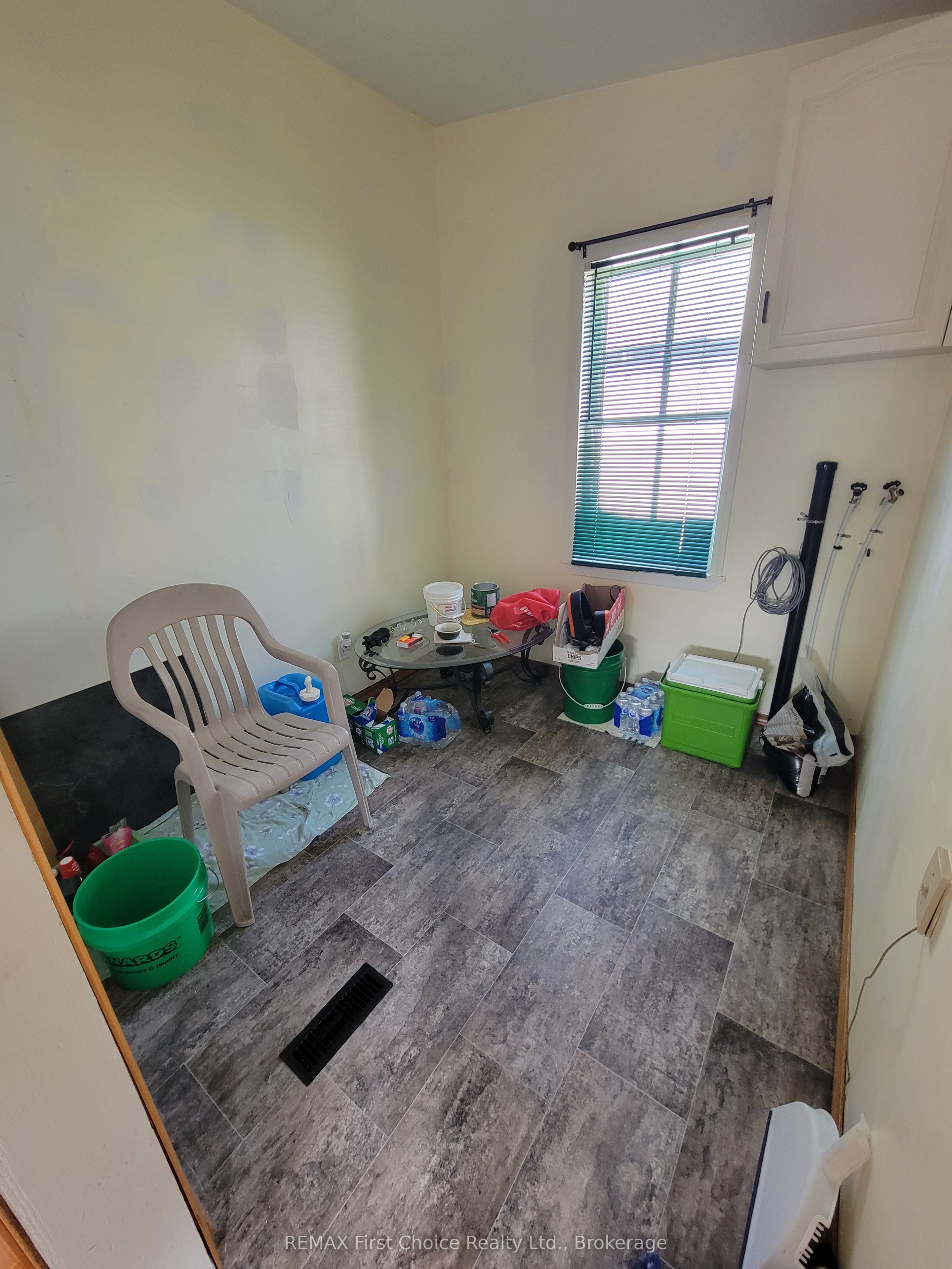 216 Sixth Street Property Photo 9