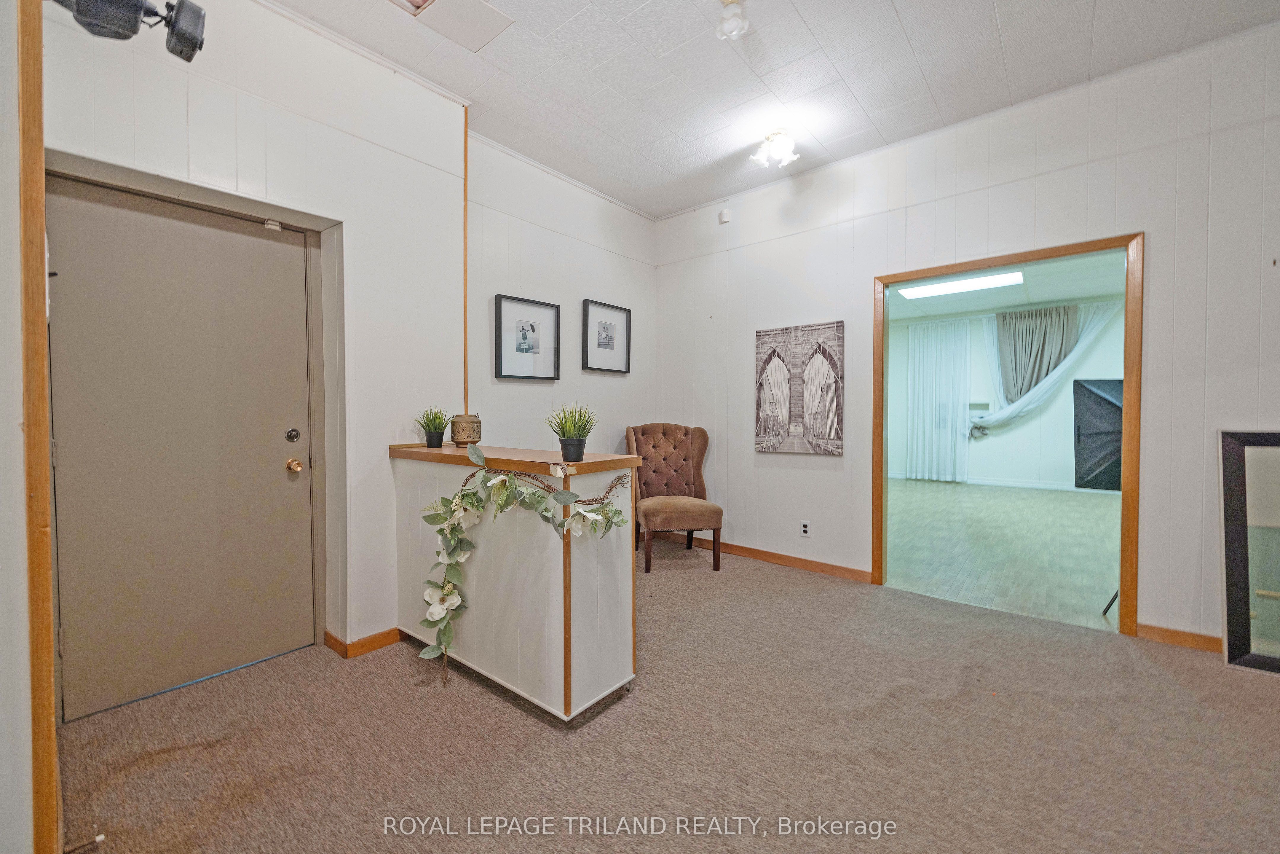 575 Talbot Street Property Photo 23