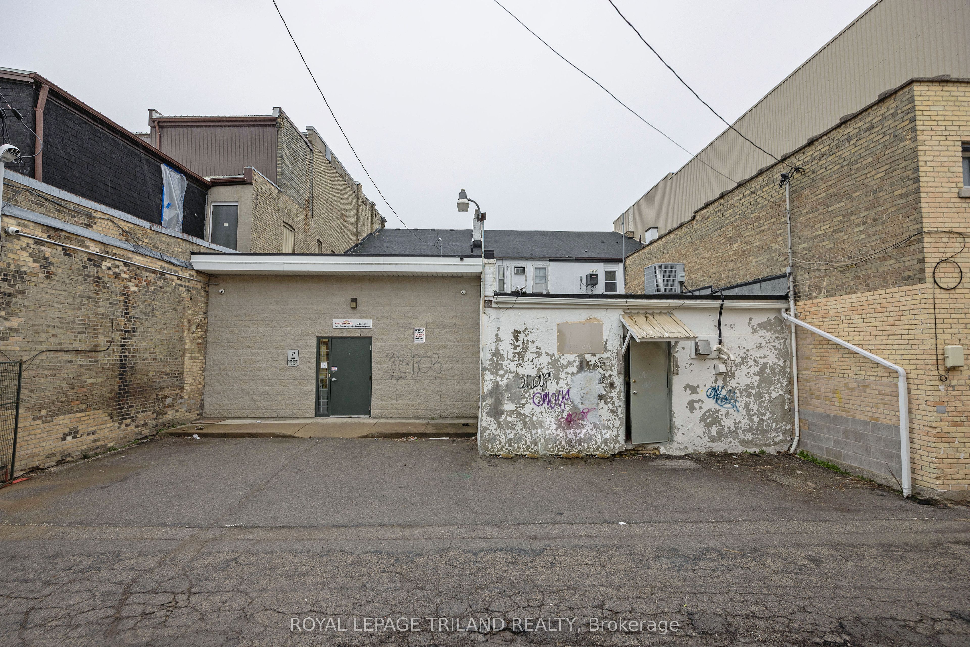 575 Talbot Street Property Photo 31
