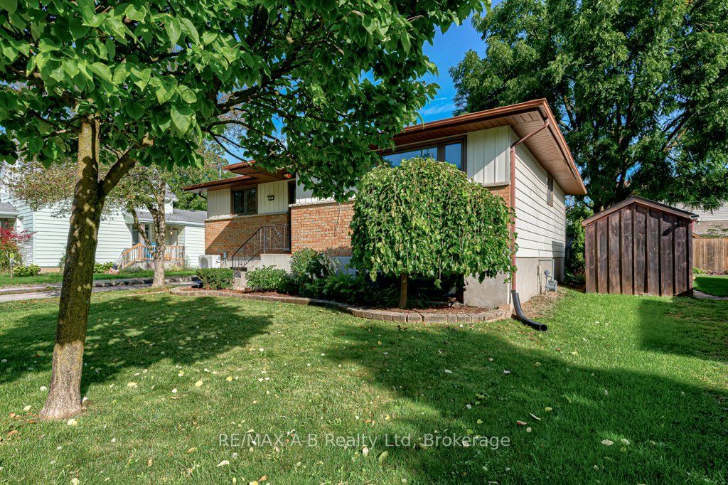 56 Brant Street