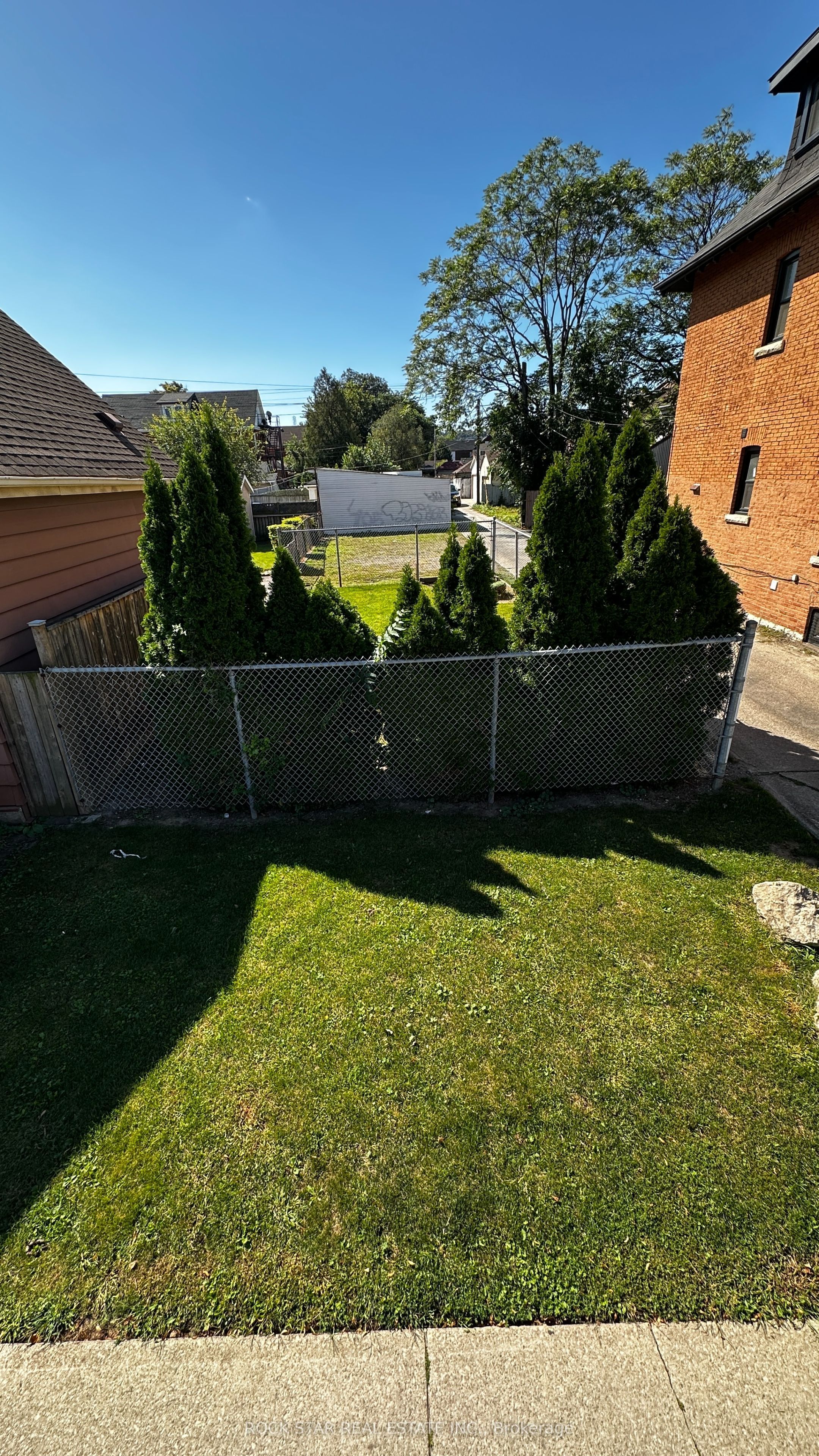 356 Barton Street E Property Photo 6