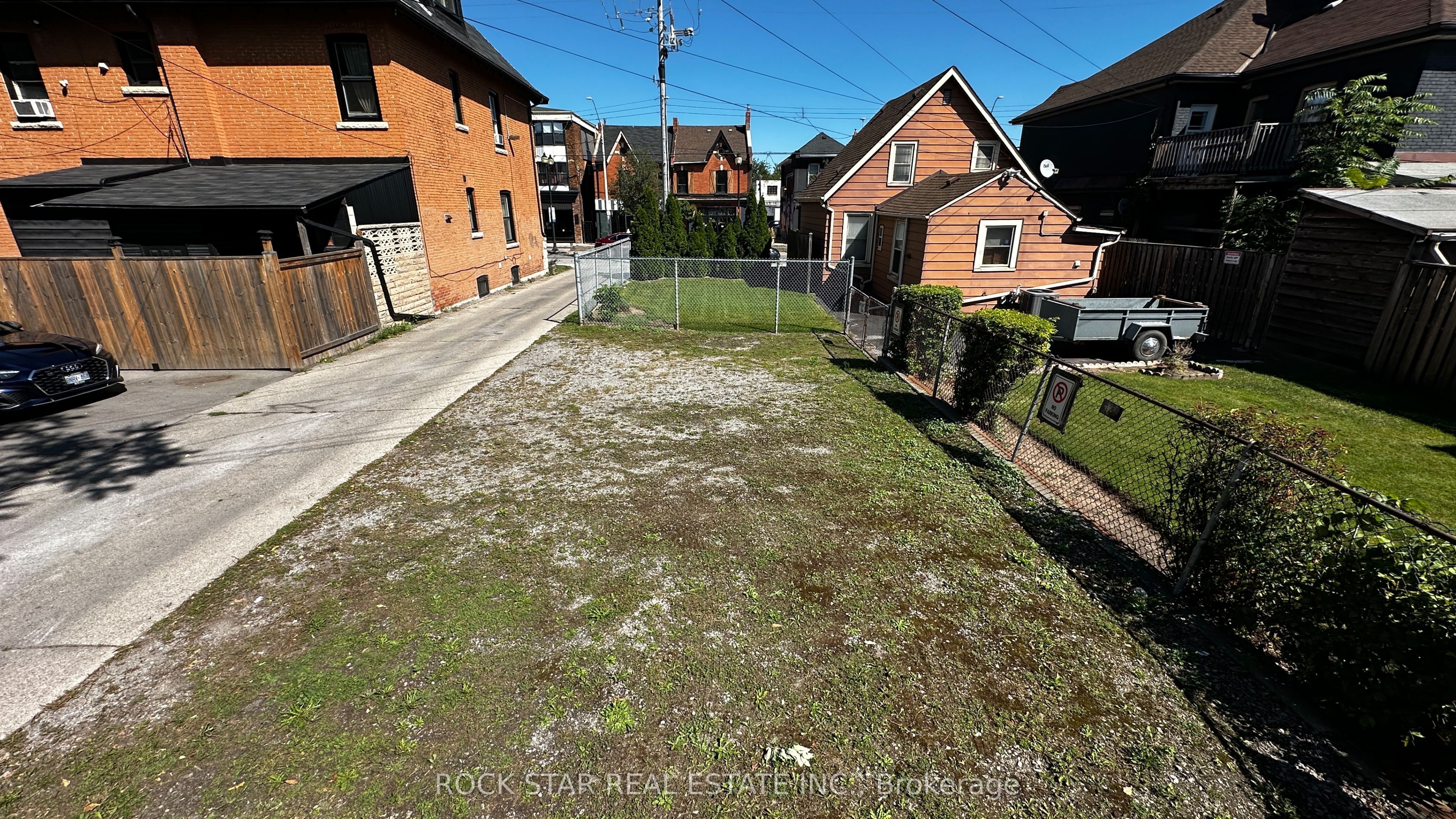 356 Barton Street E Property Photo 7