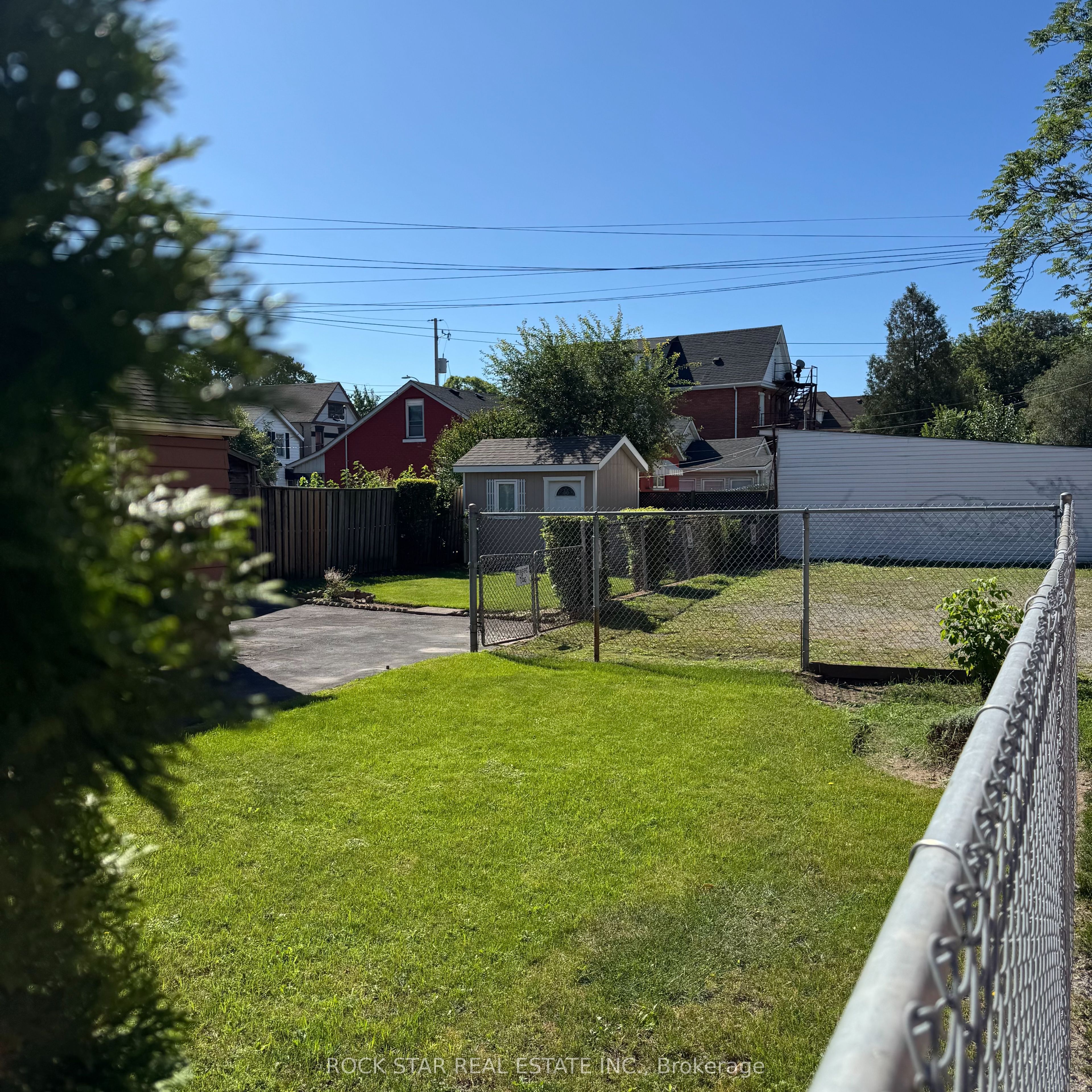 356 Barton Street E Property Photo 9