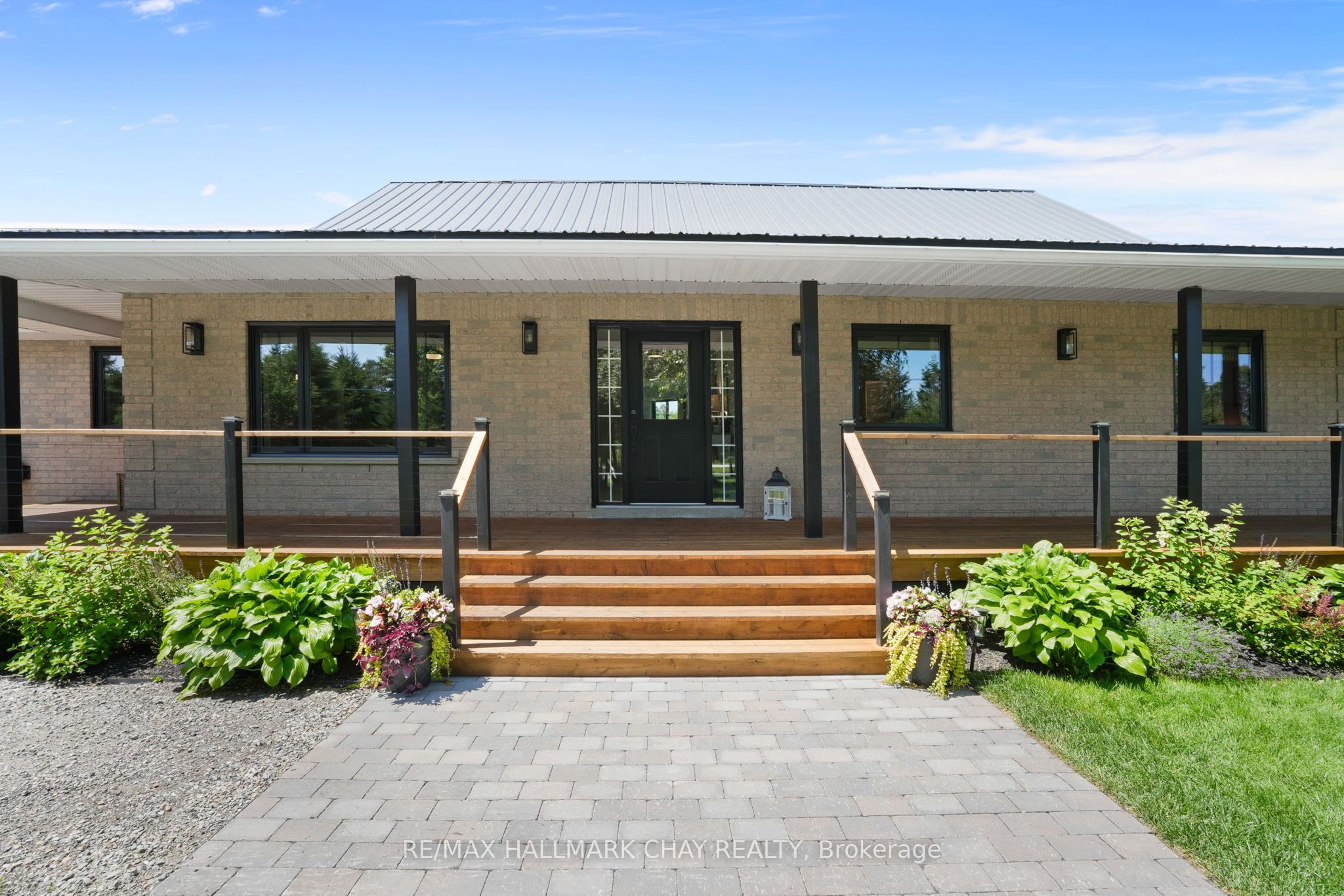 555142 Mono-amaranth Town Line Property Photo 6