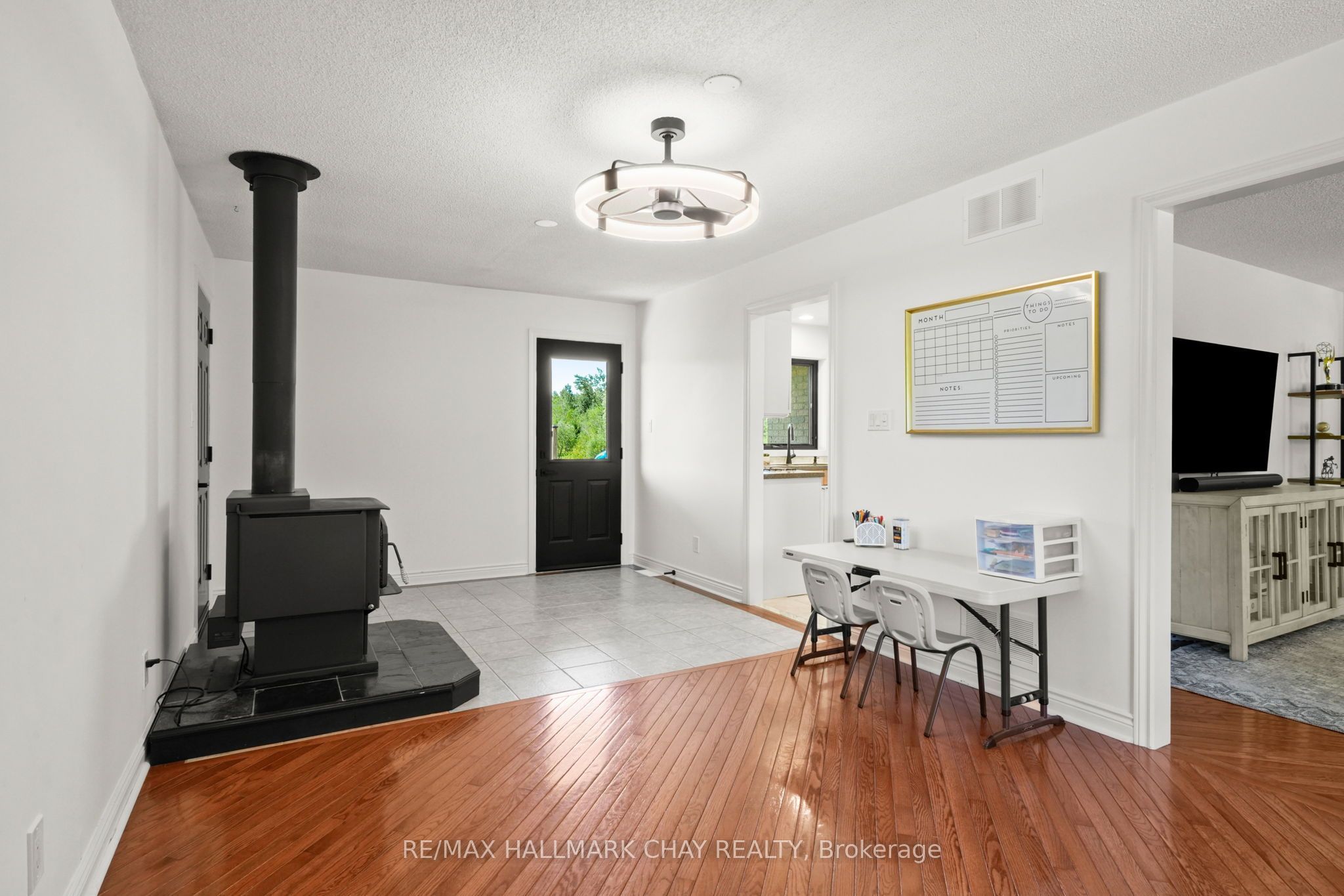 555142 Mono-amaranth Town Line Property Photo 20