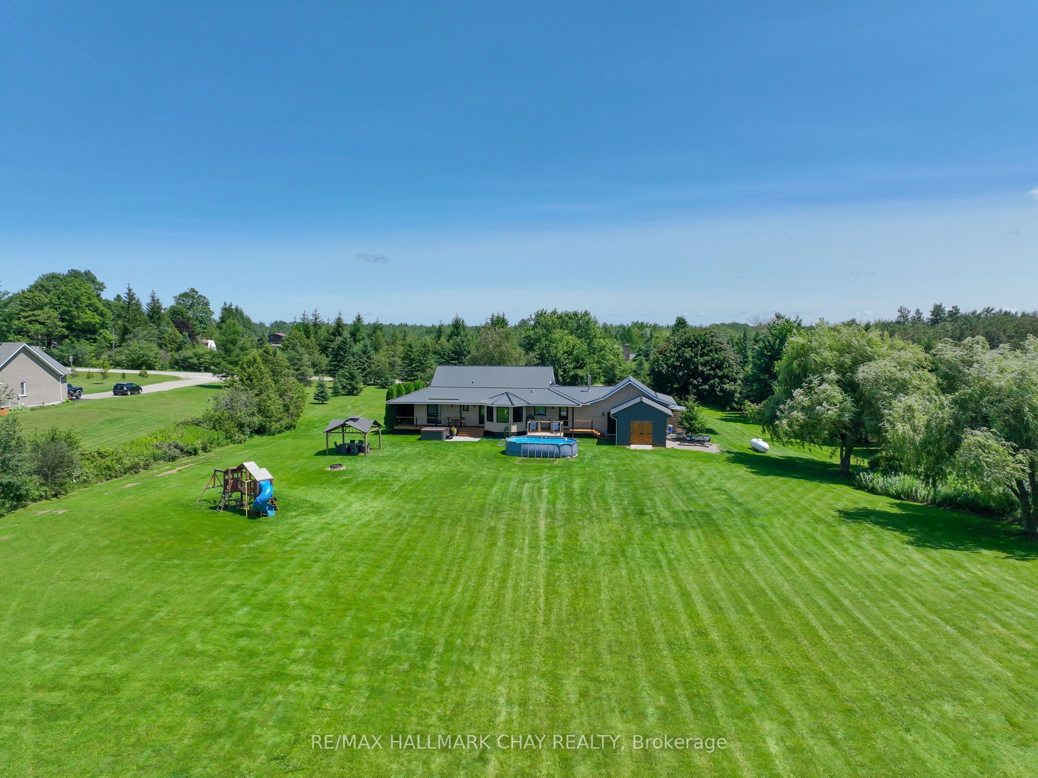 555142 Mono-amaranth Town Line Property Photo 48