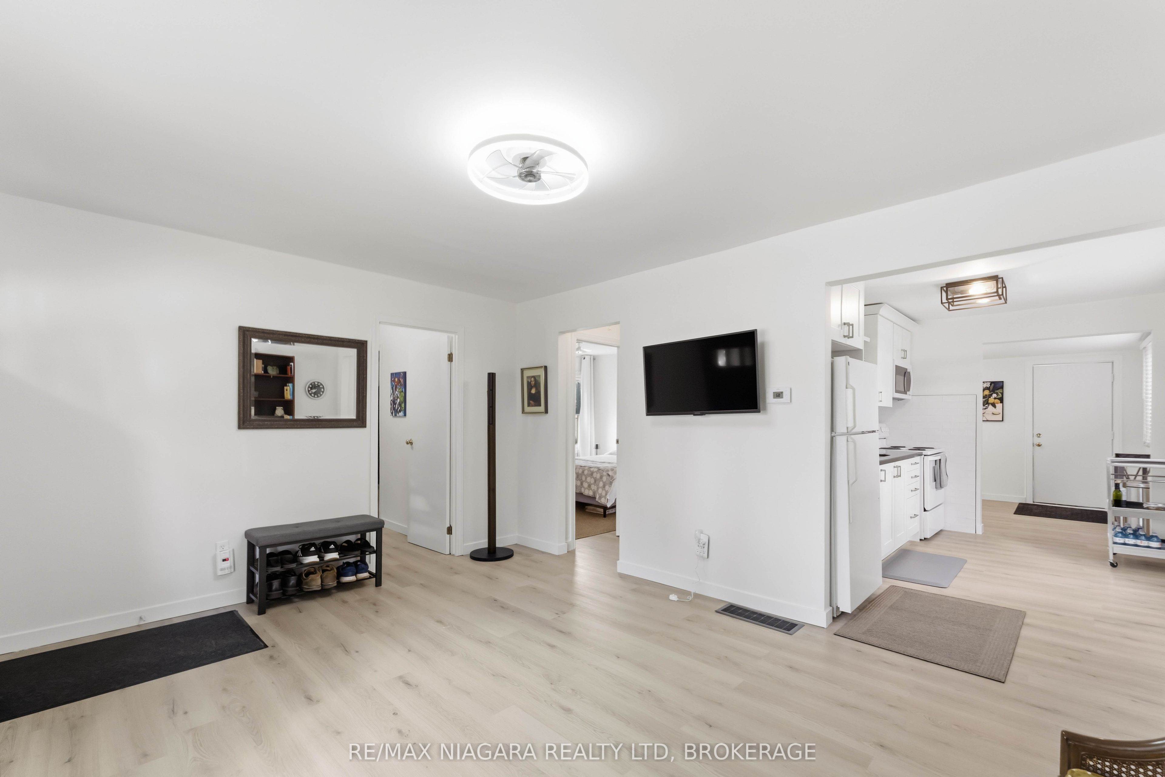6317 Churchill Street Property Photo 5