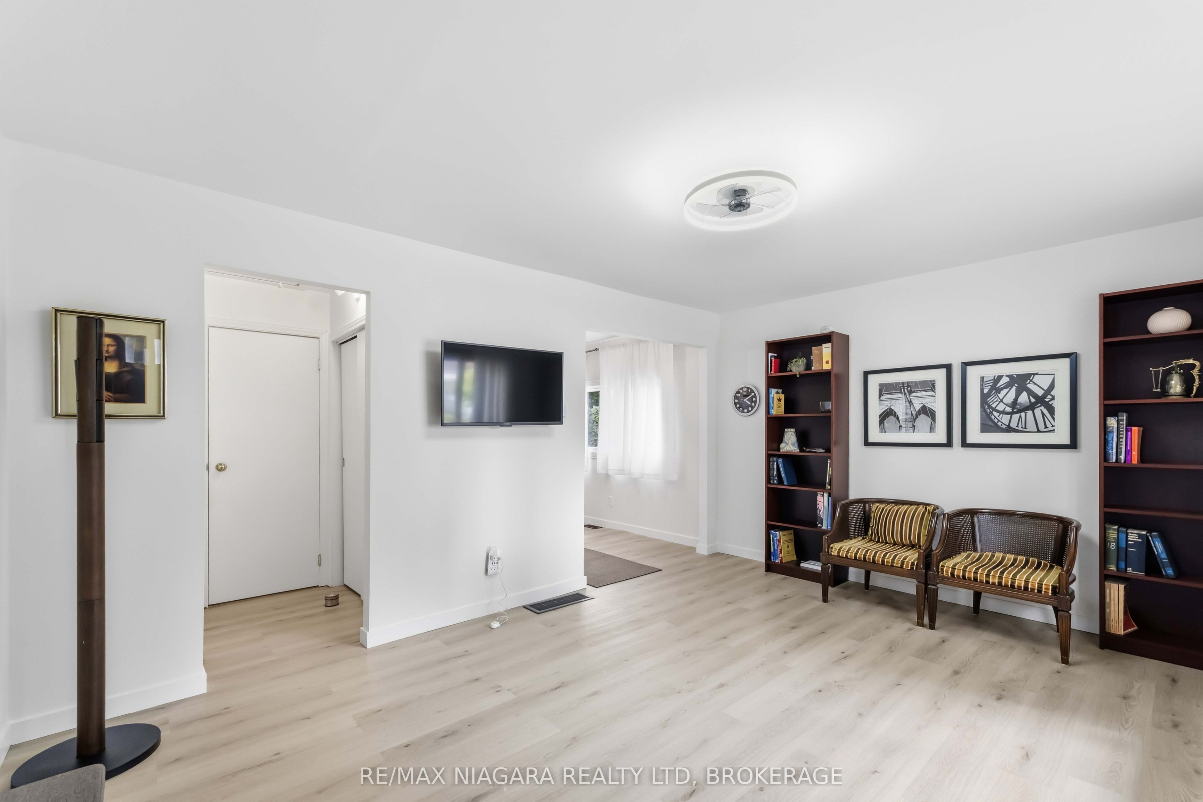 6317 Churchill Street Property Photo 6