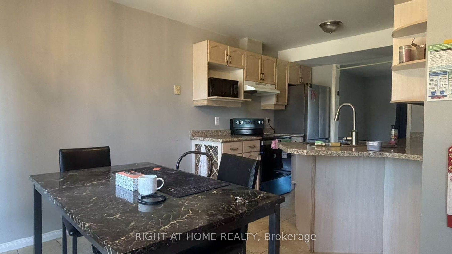 271 Fleming Drive Property Photo 2