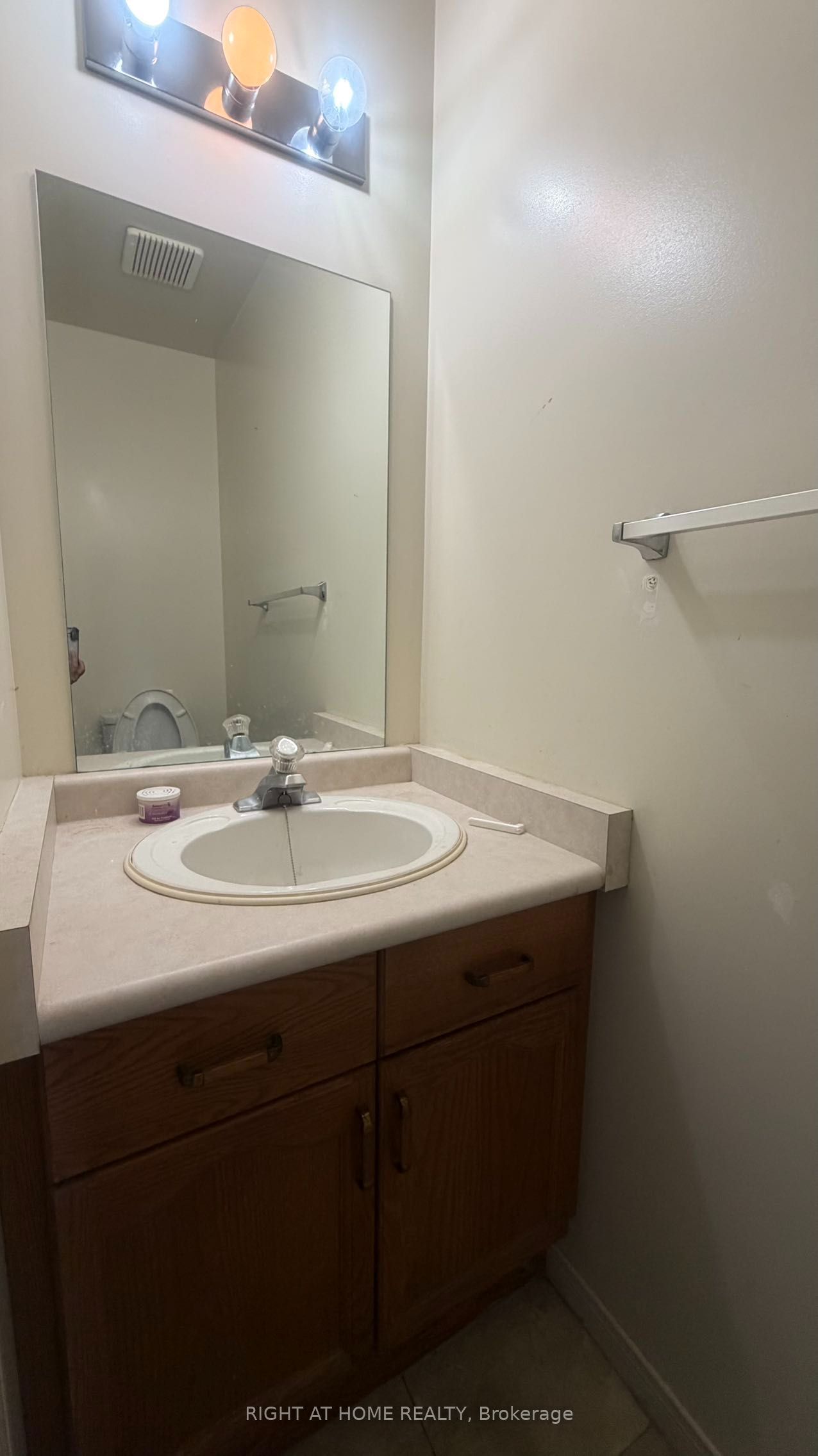 271 Fleming Drive Property Photo 7