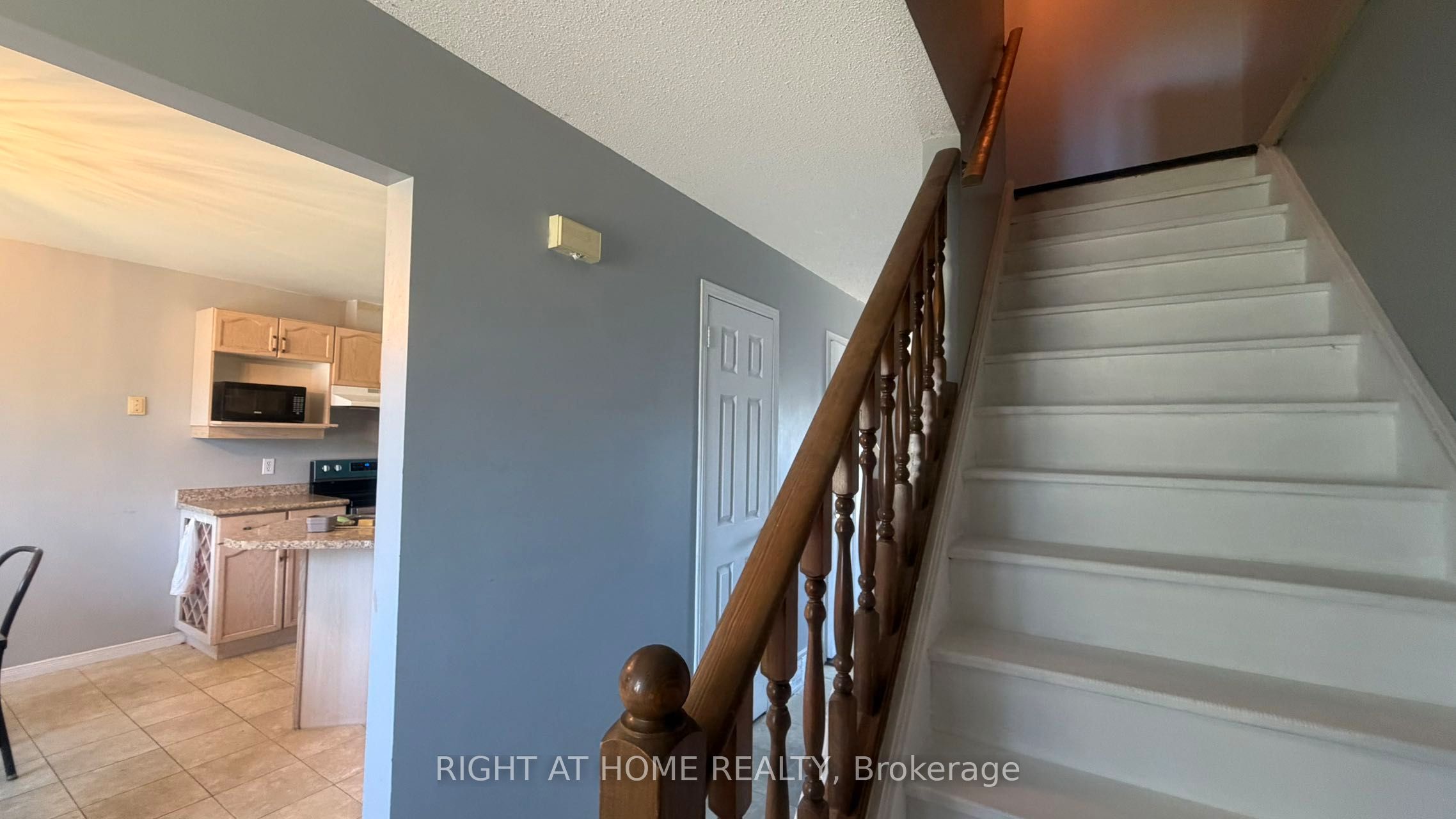 271 Fleming Drive Property Photo 8