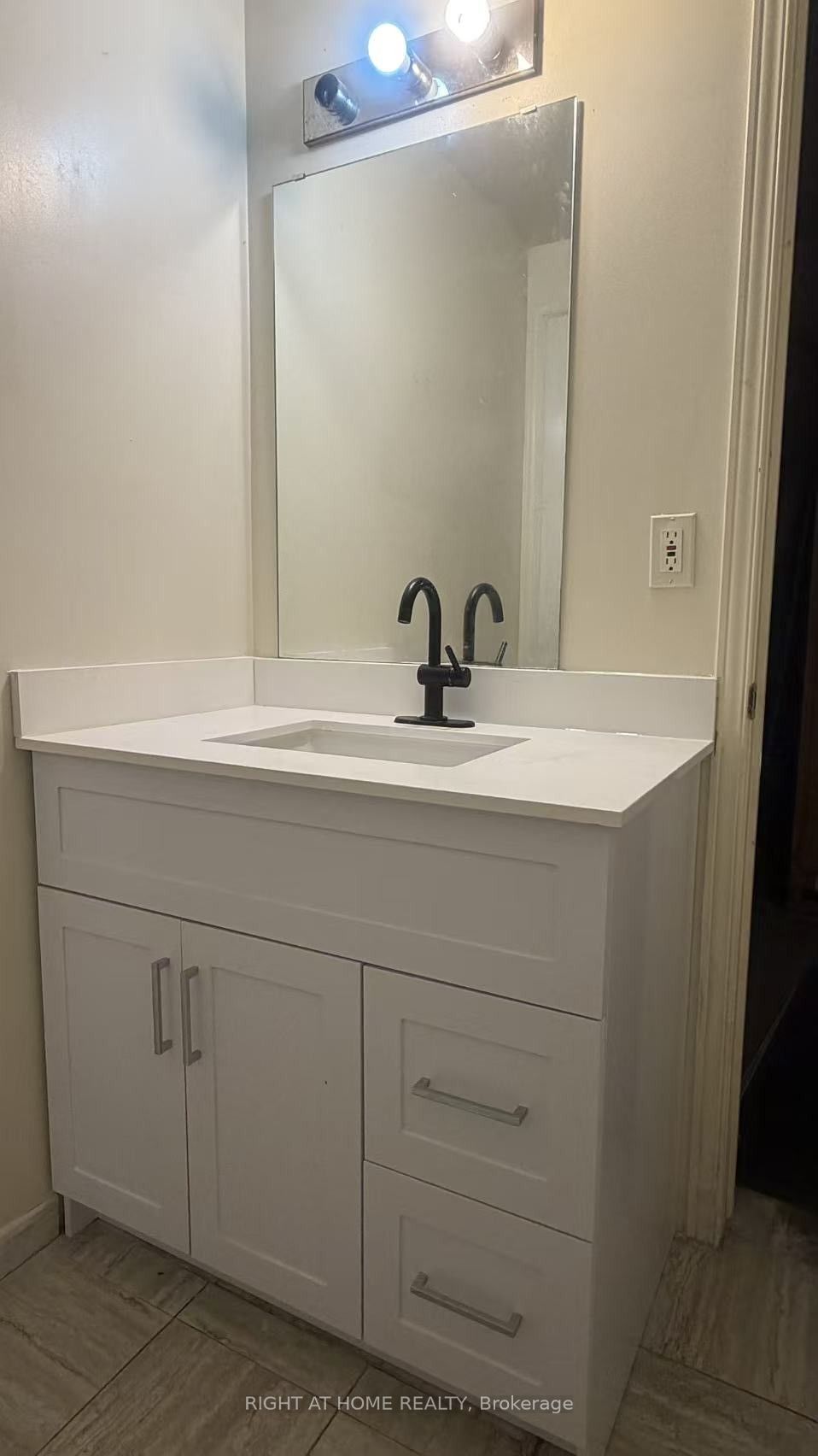 271 Fleming Drive Property Photo 14