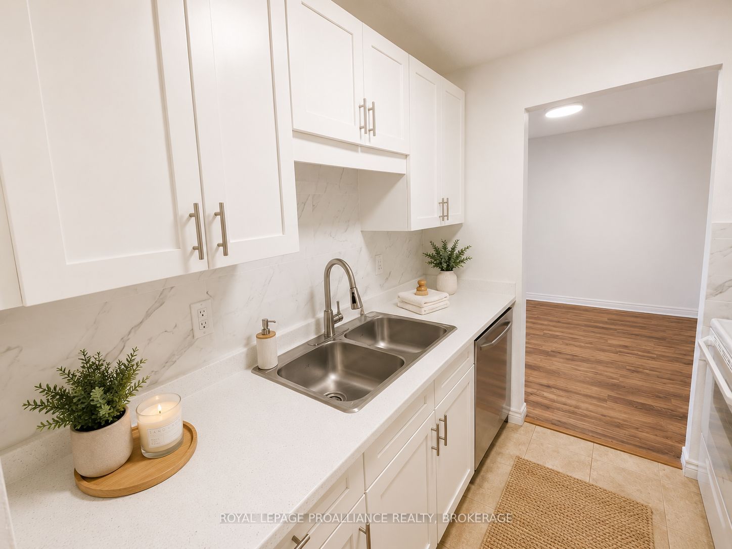 334 Queen Mary Road 215 Property Photo 11