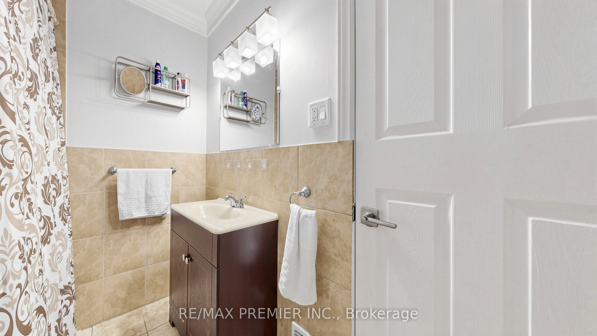 27 Cambridge Avenue Property Photo 16