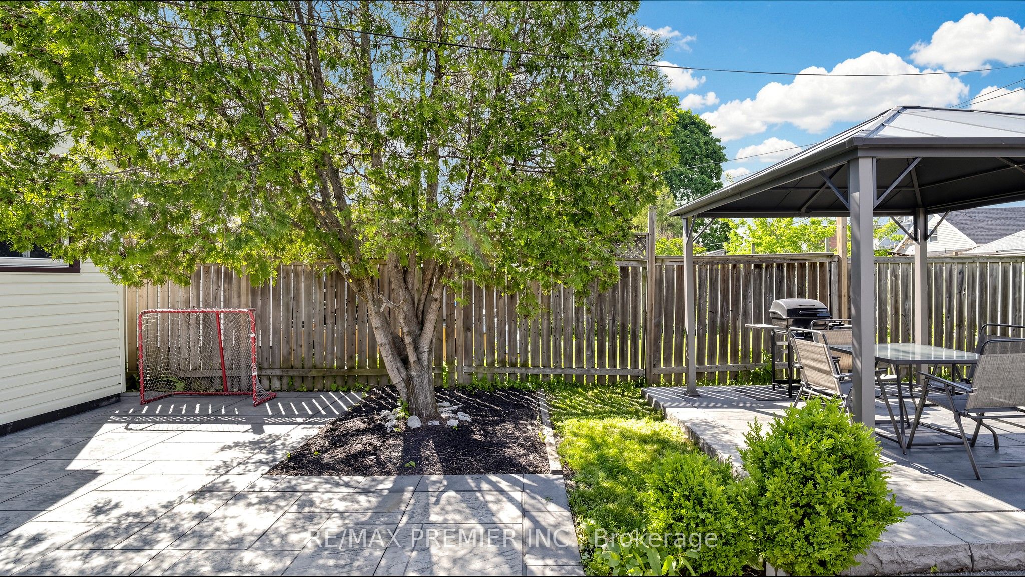 27 Cambridge Avenue Property Photo 28