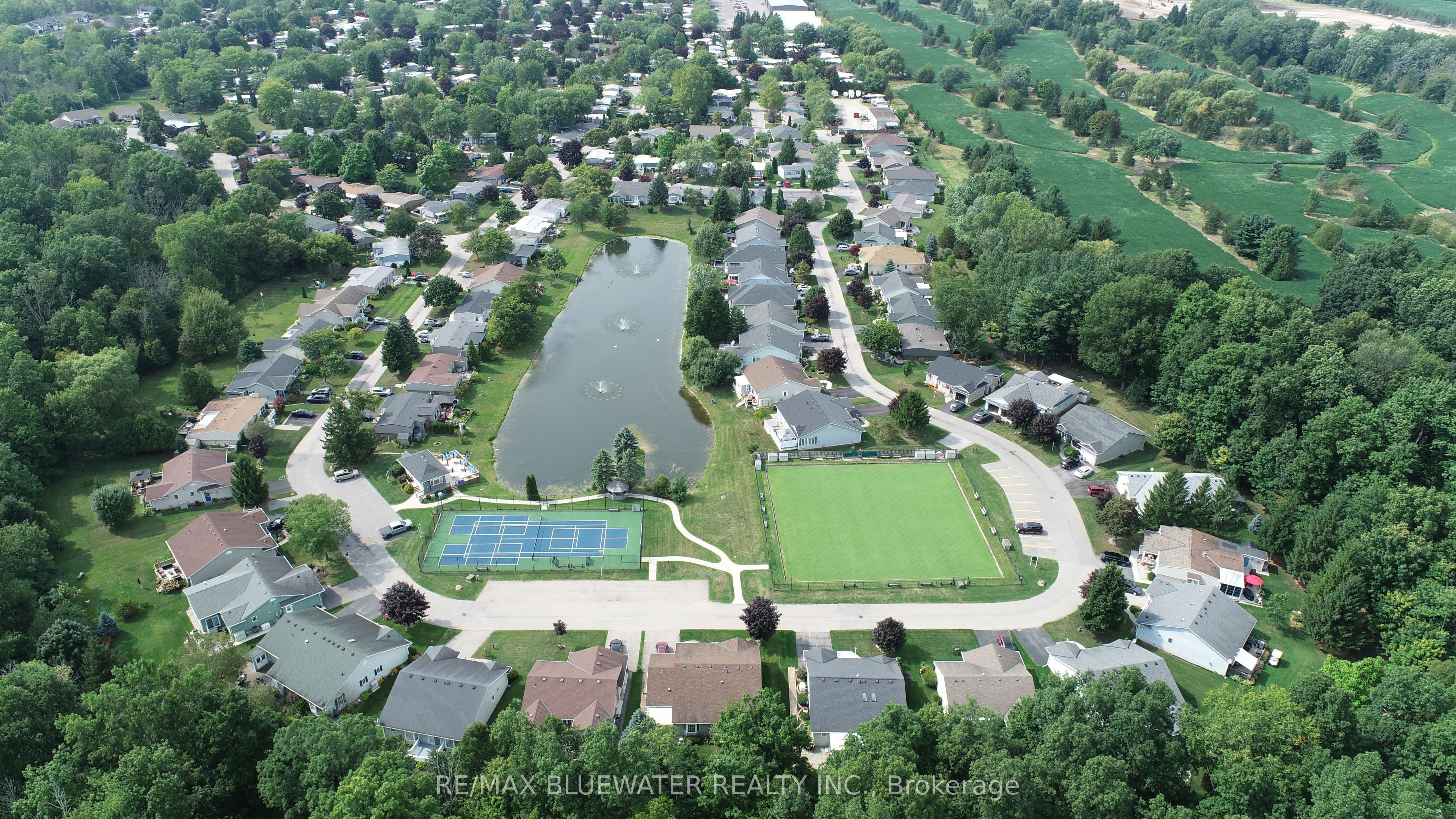 35 Pebble Beach Parkway Property Photo 23