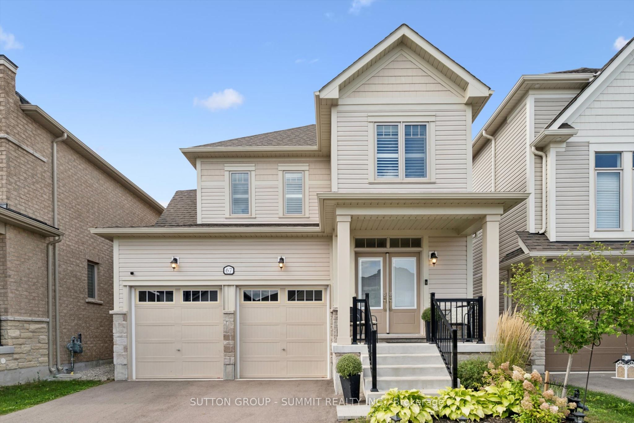 67 Harpin Way W Property Photo 1