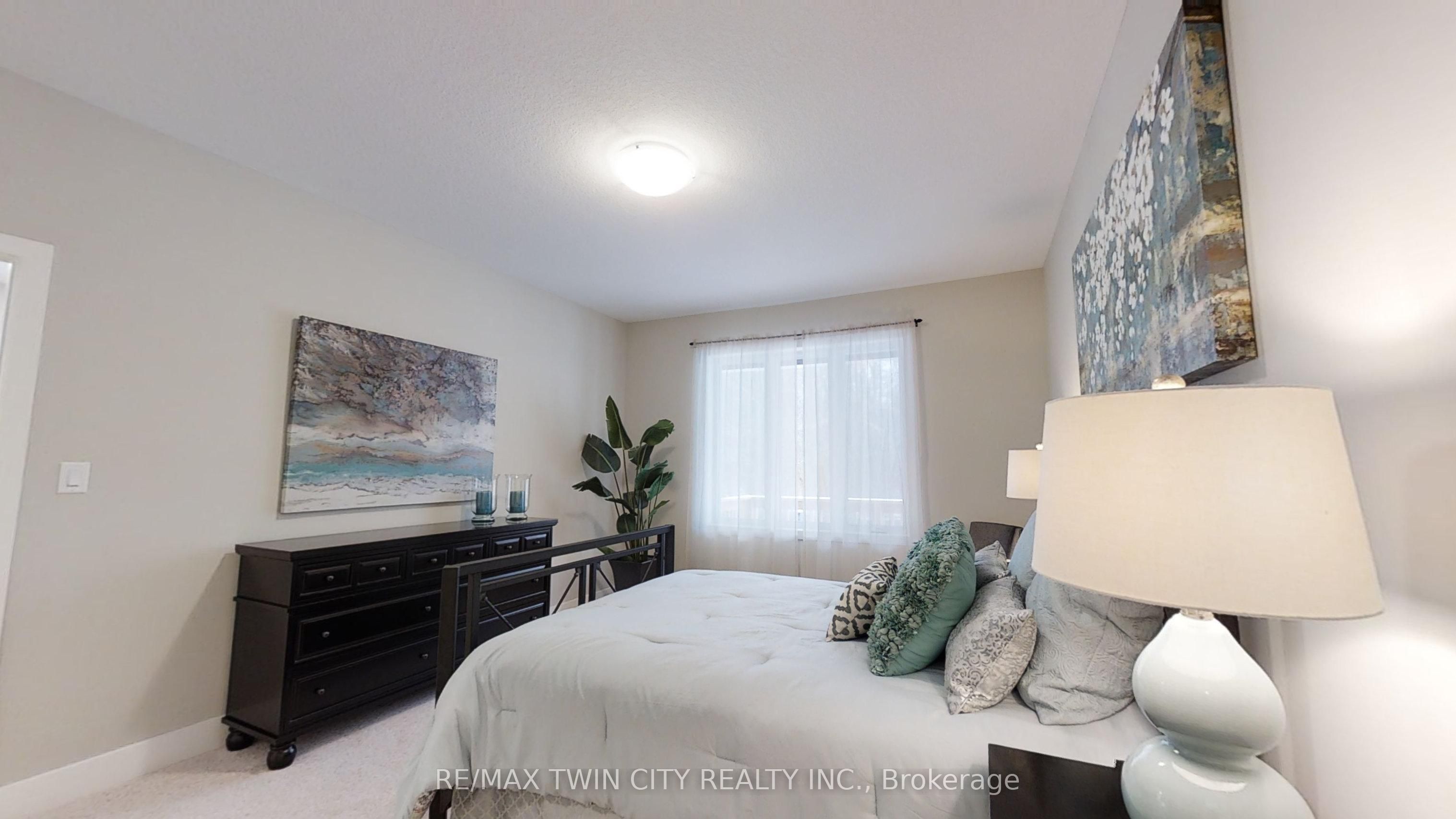 668 Chelton Road Property Photo 16