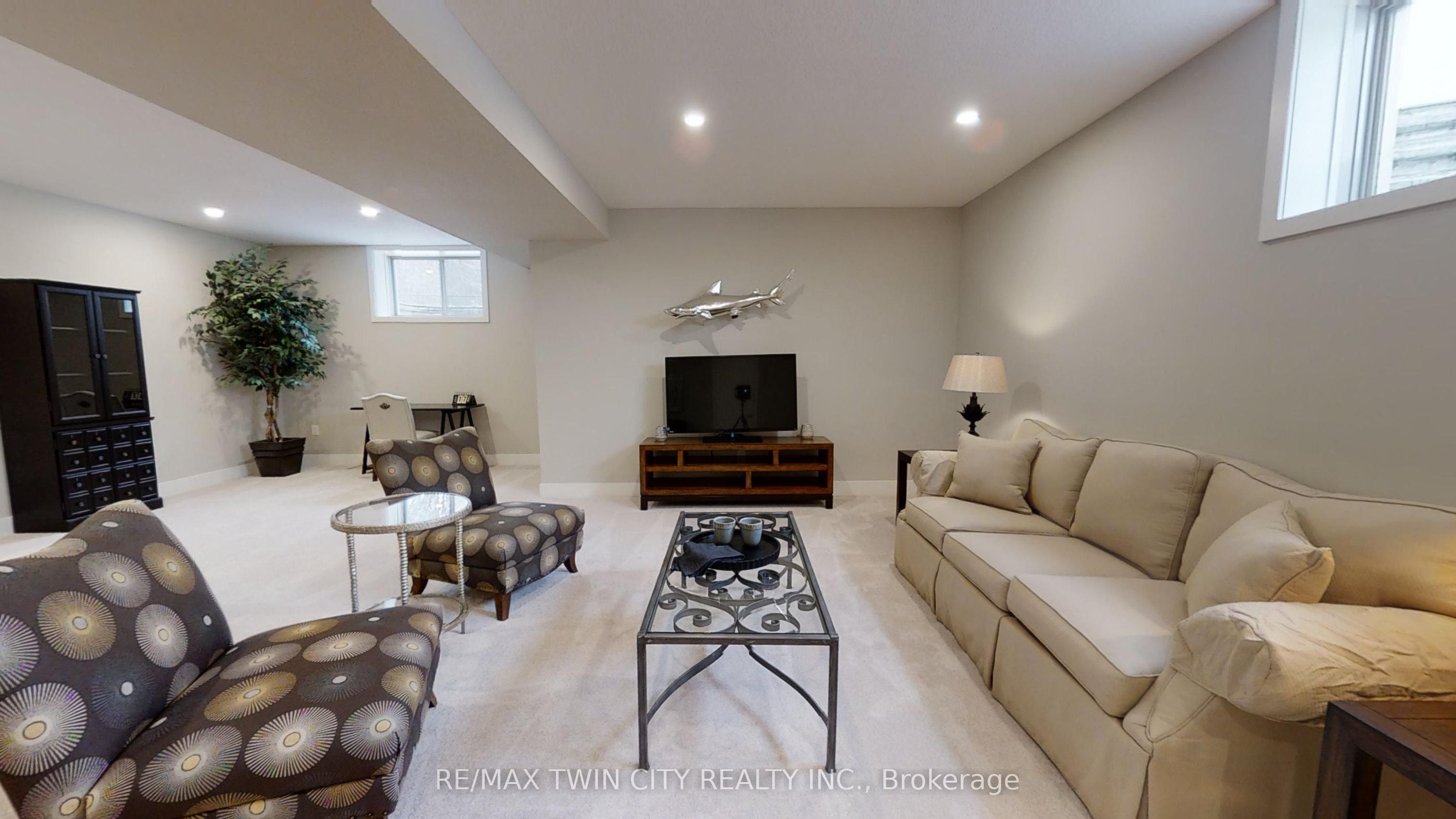 668 Chelton Road Property Photo 23