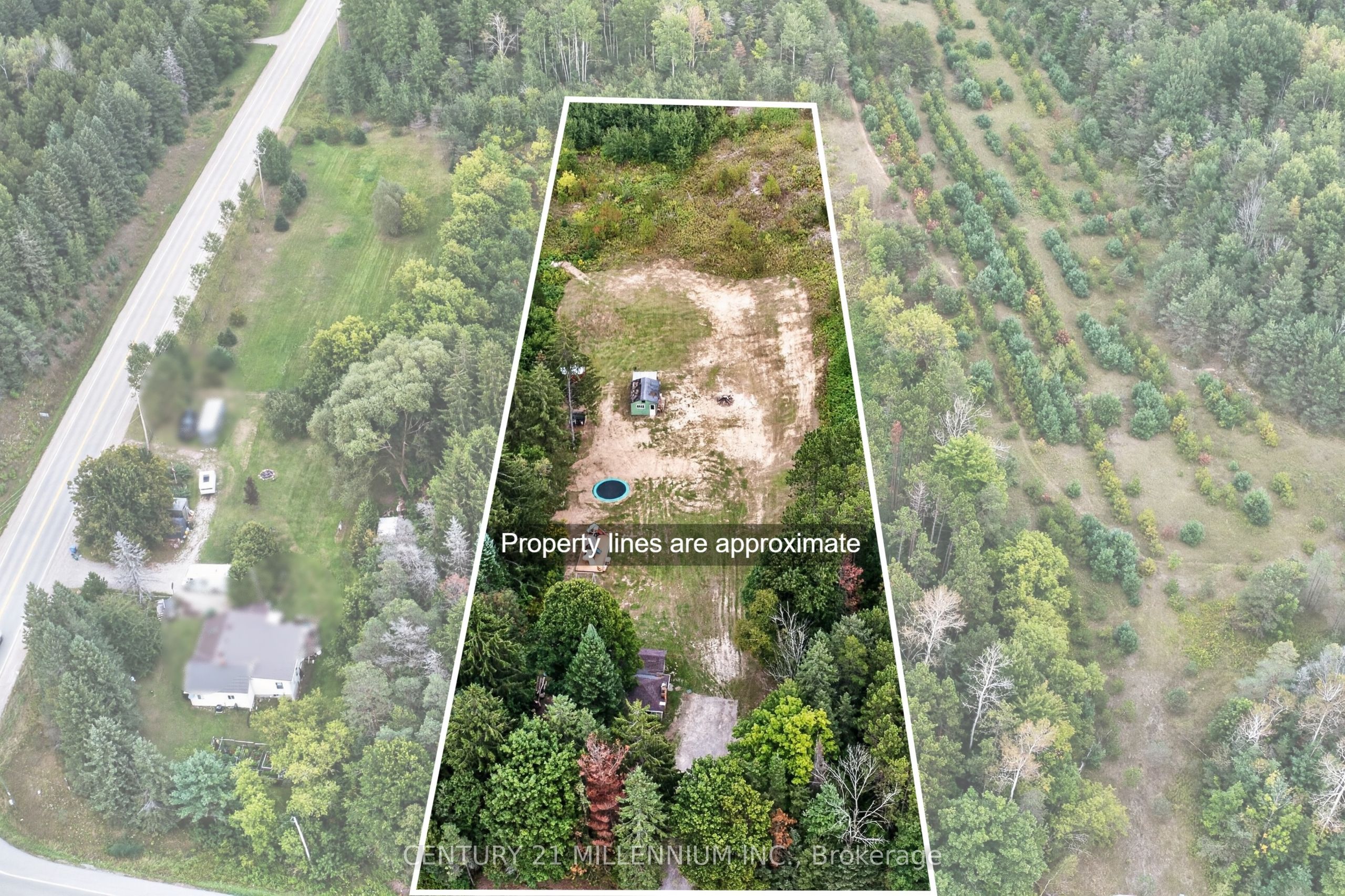 938289 Airport Road Property Photo 3