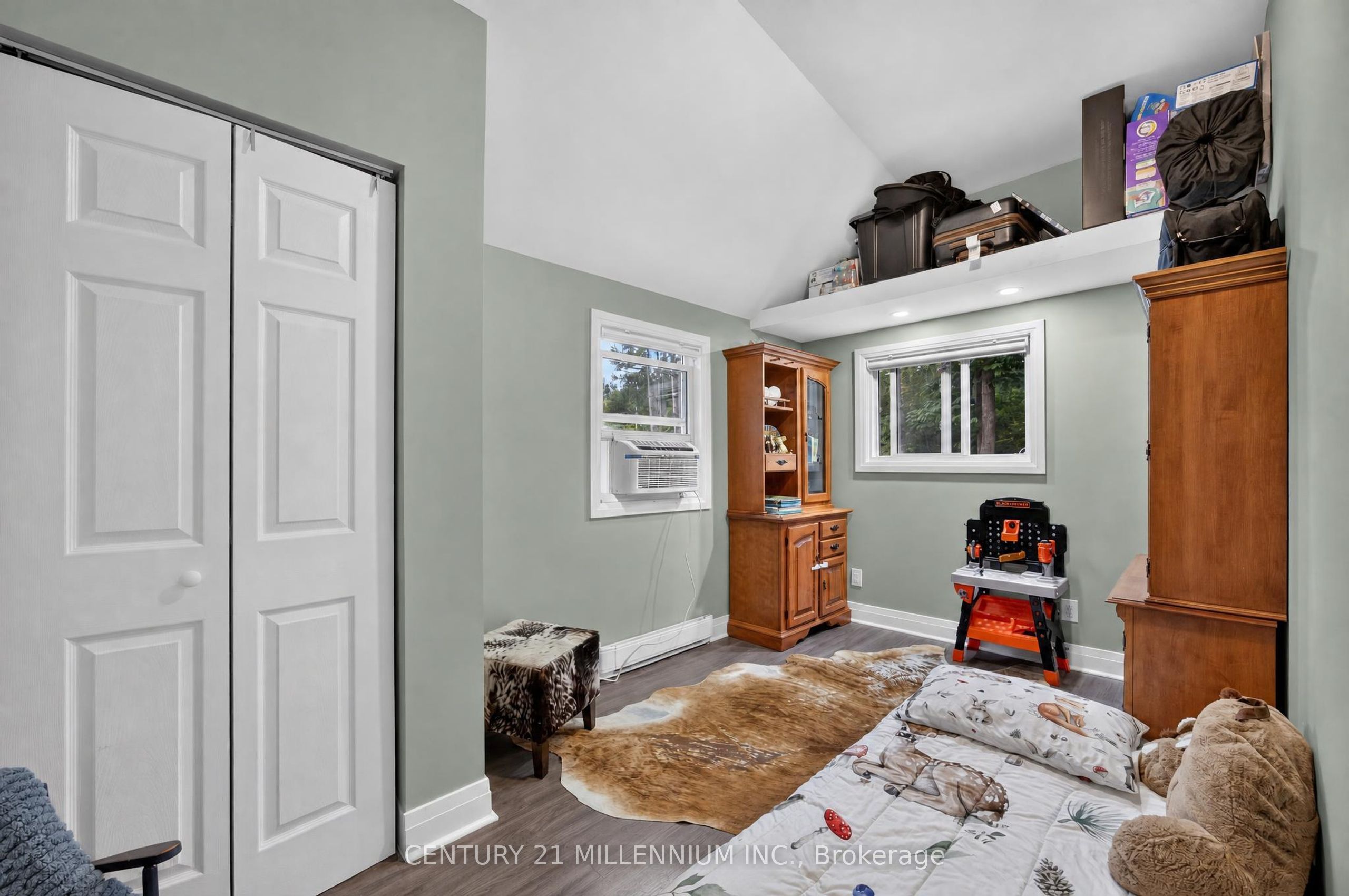 938289 Airport Road Property Photo 24