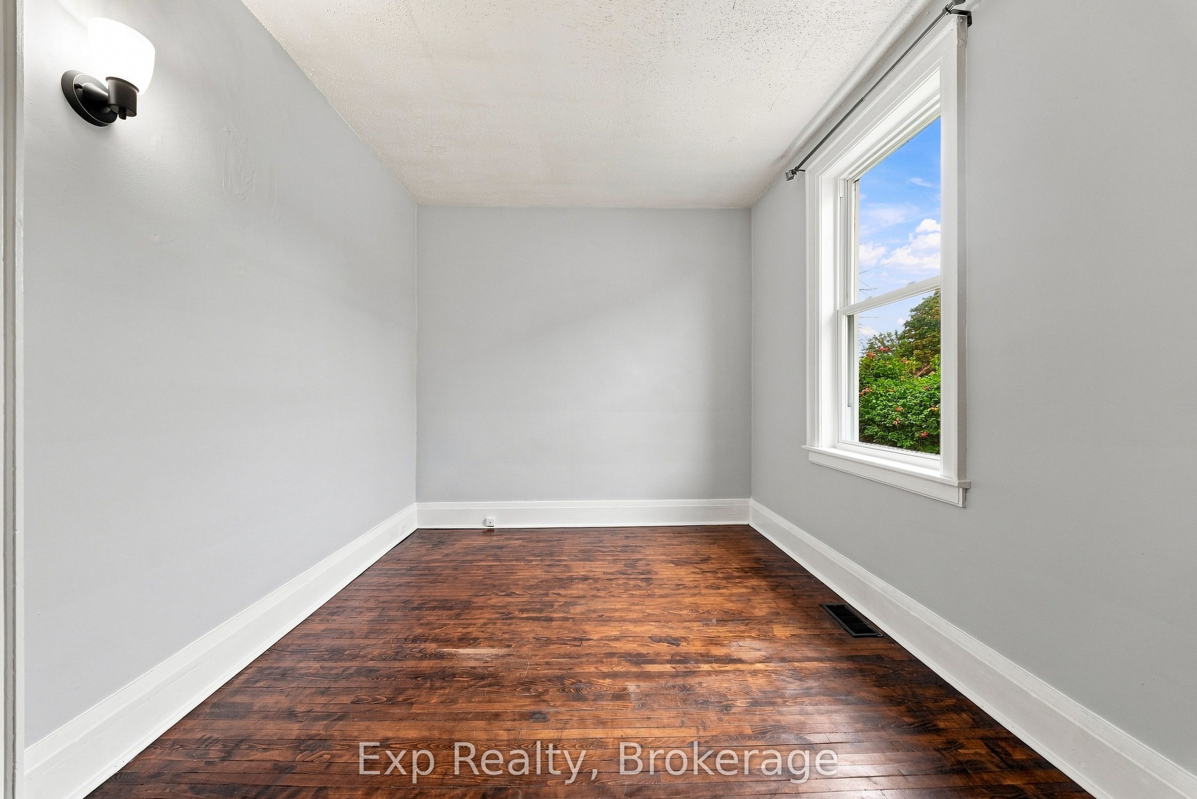134 Catharine Street Property Photo 12